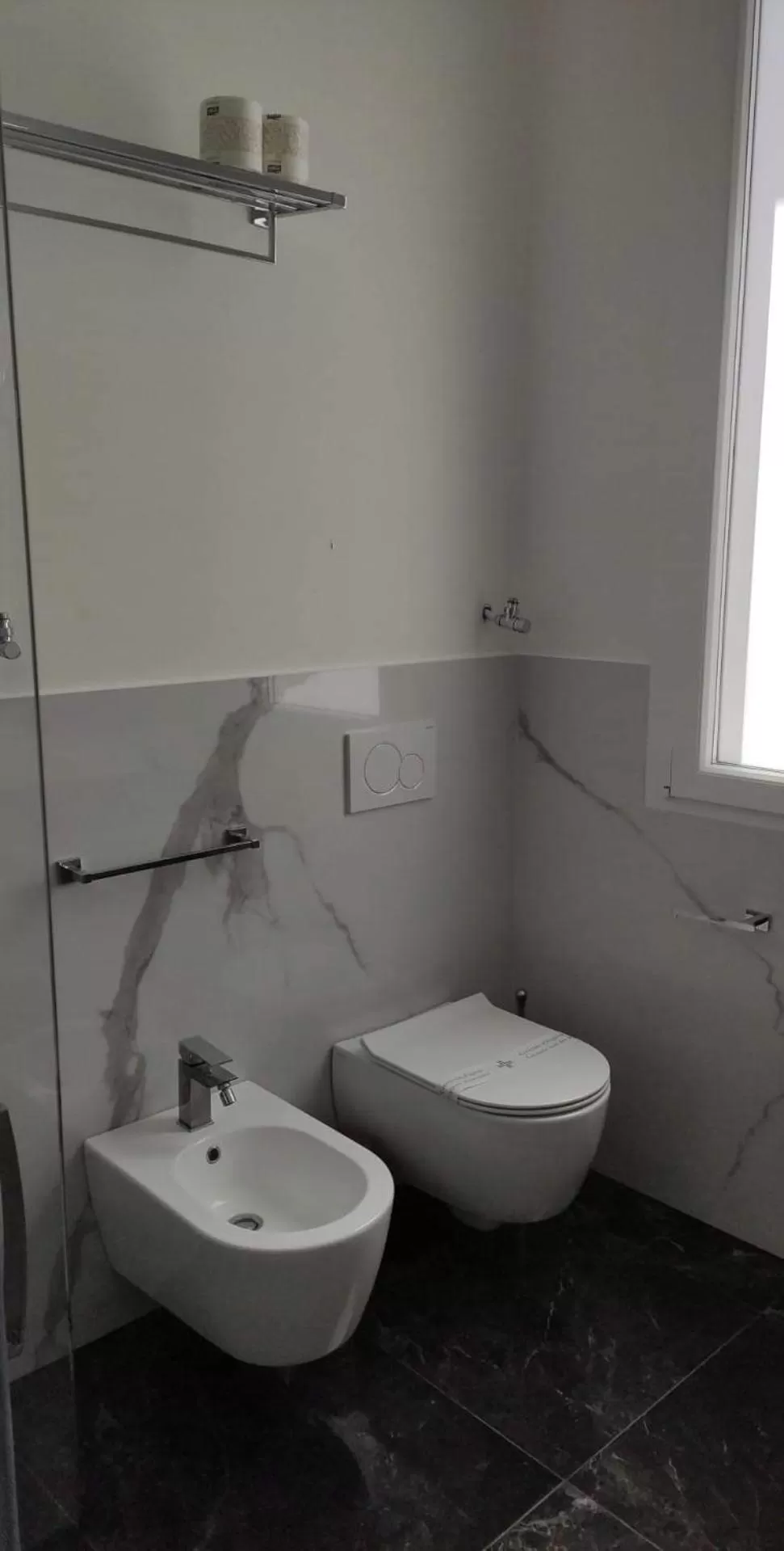 Shower in Thalya Luxury Rooms