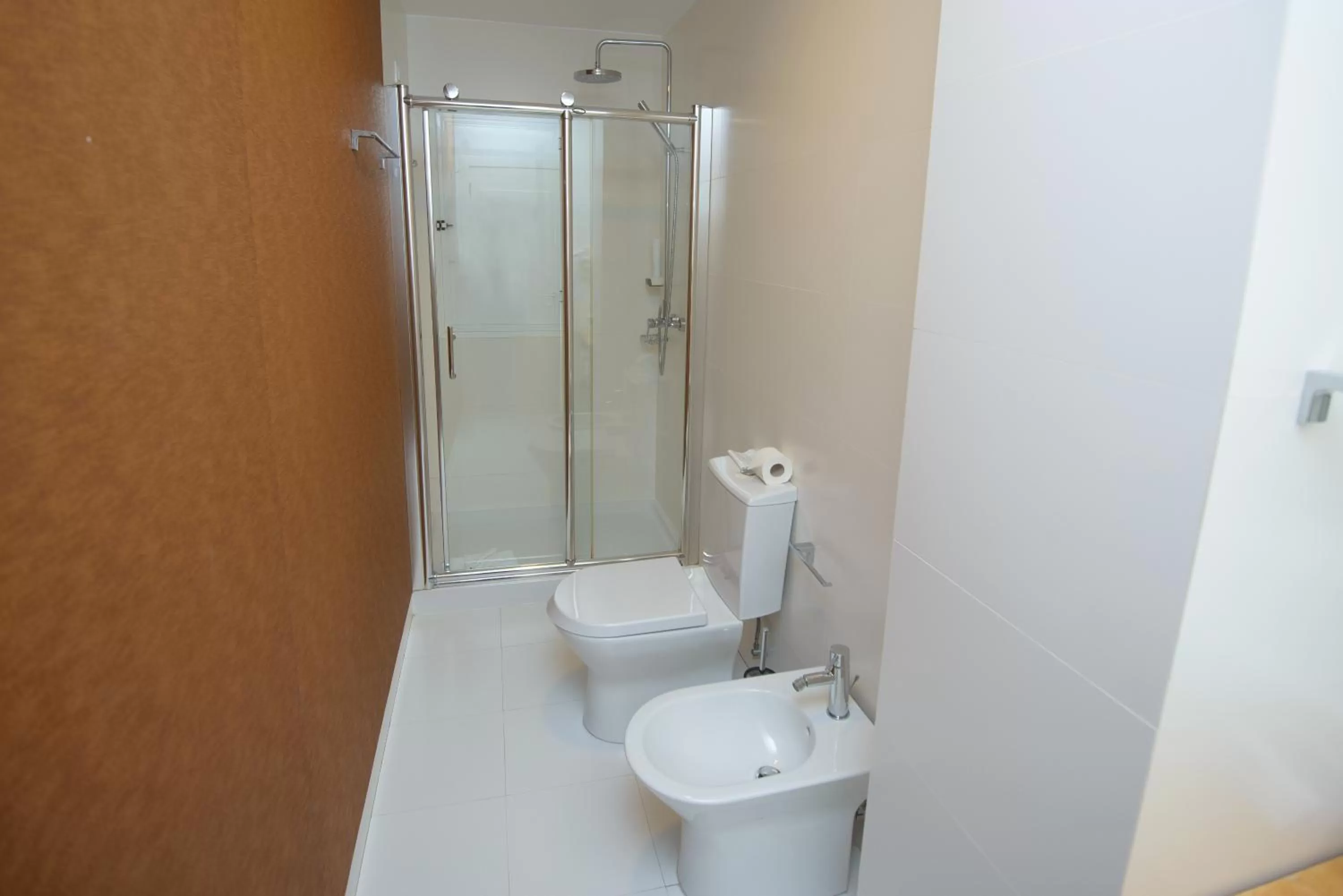 Bathroom in Amazonia Estoril Hotel