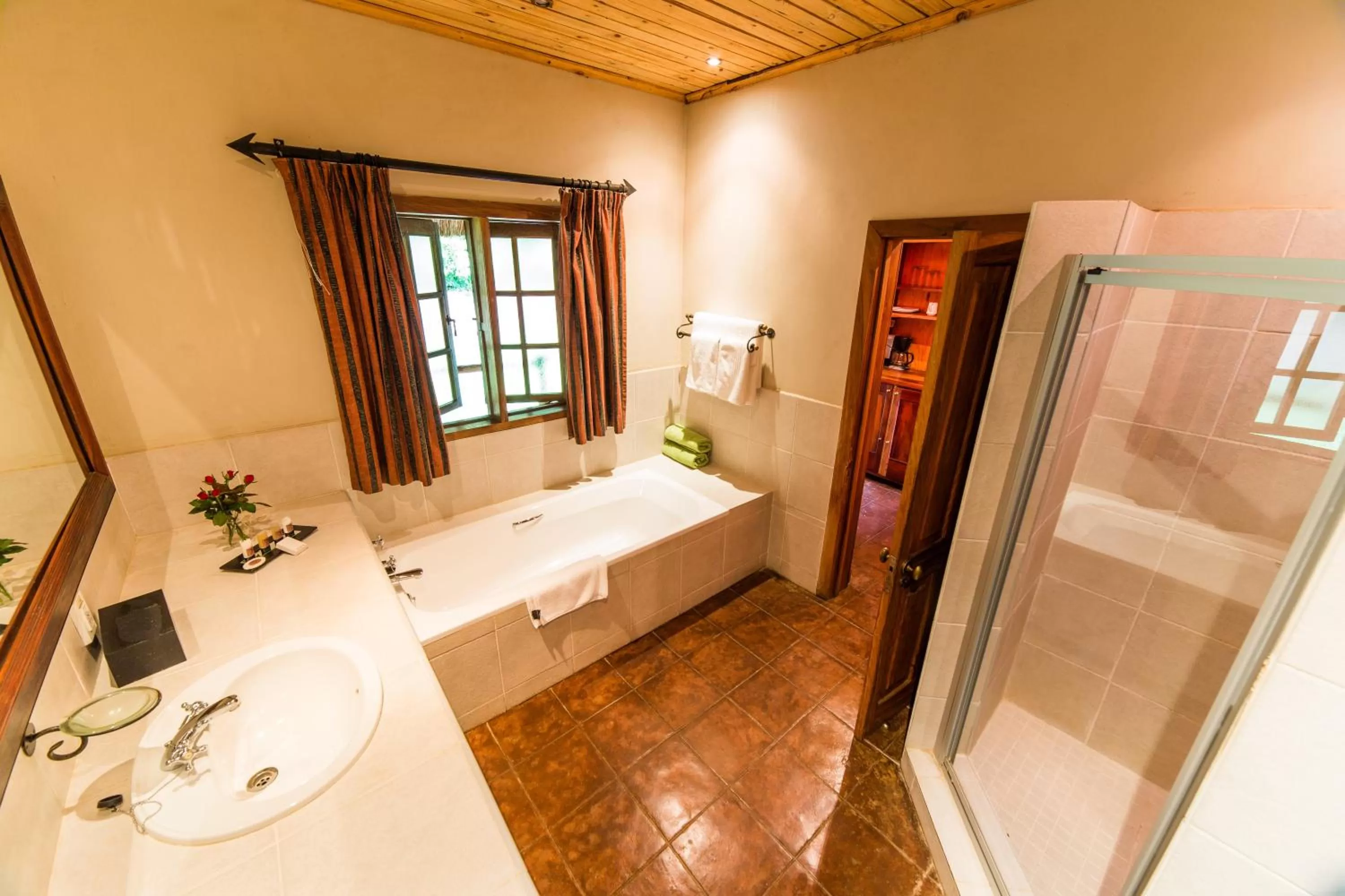 Shower in Kumbali Country Lodge