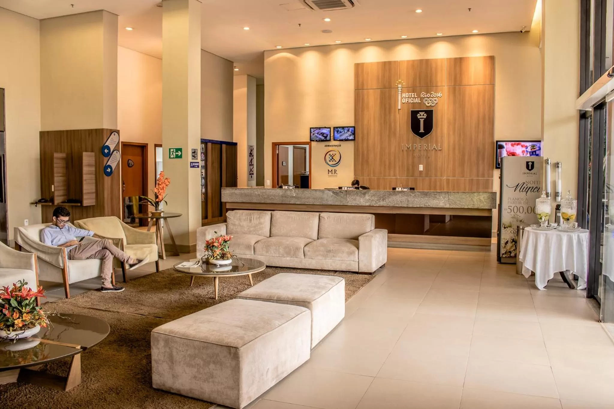 Living room, Lobby/Reception in Imperial Hotel