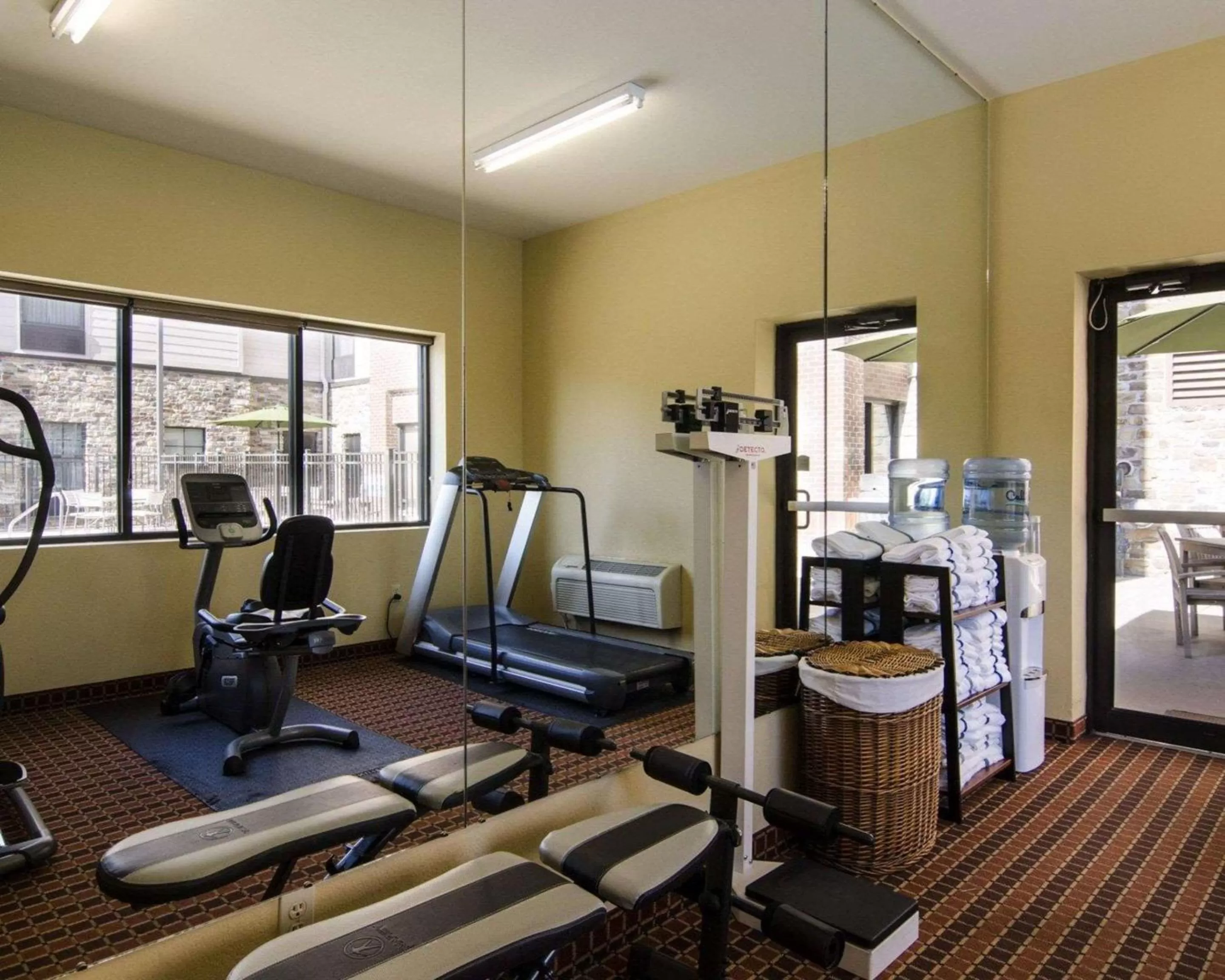 Fitness centre/facilities in Affordable Suites of America Rogers - Bentonville