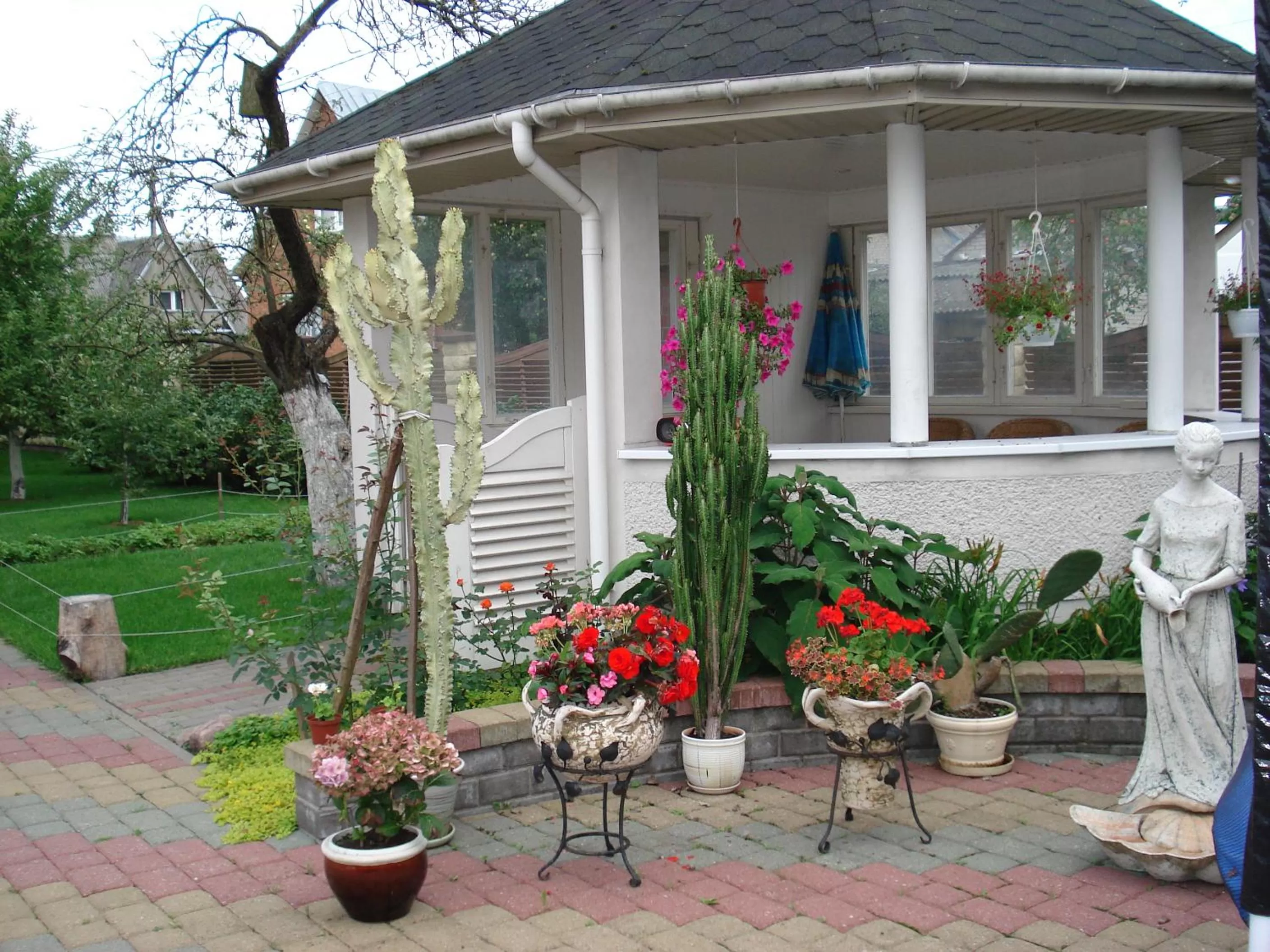 Property building in Guest House Linas