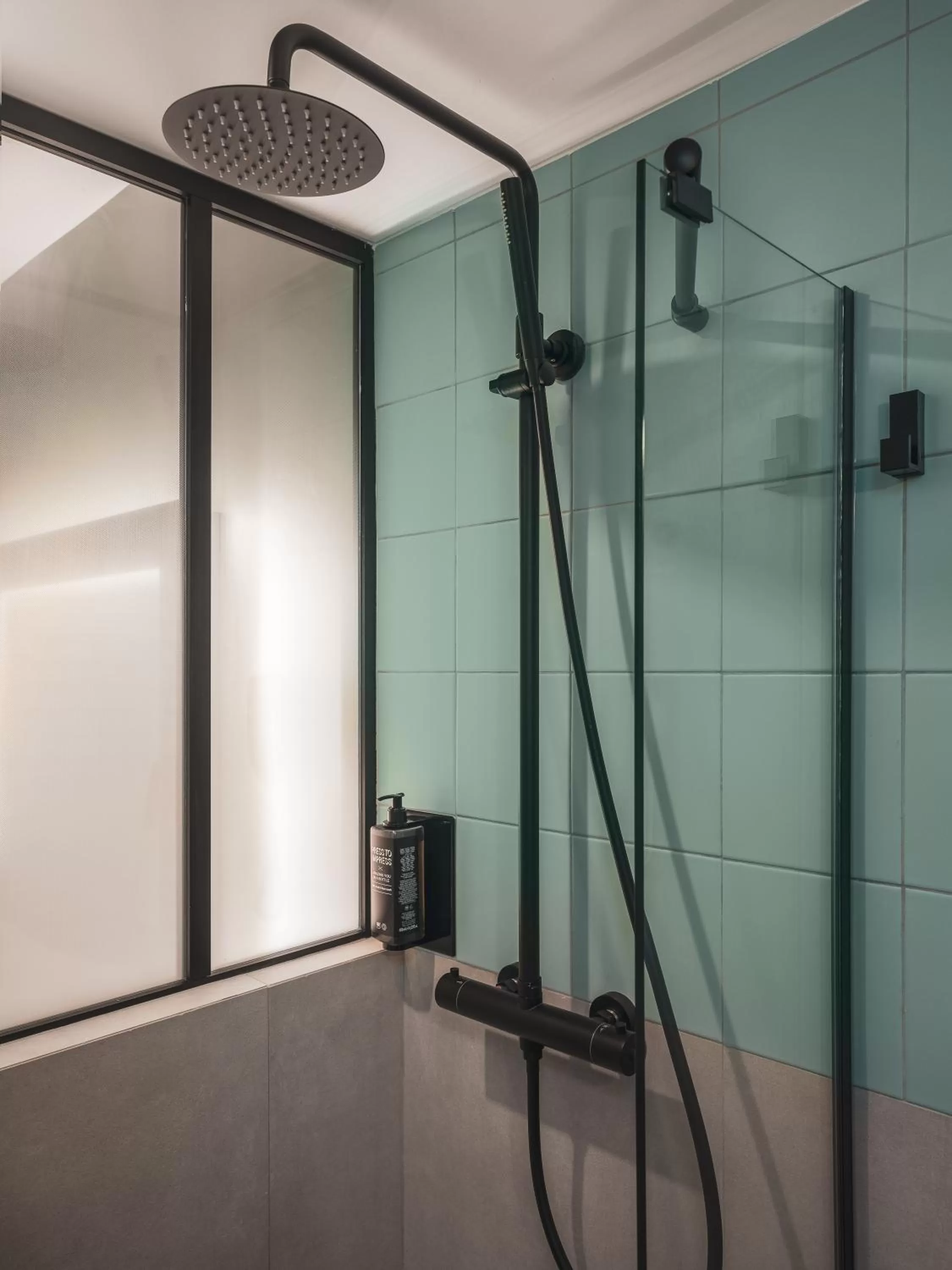 Bathroom in ibis Styles Paris Montmartre Nord