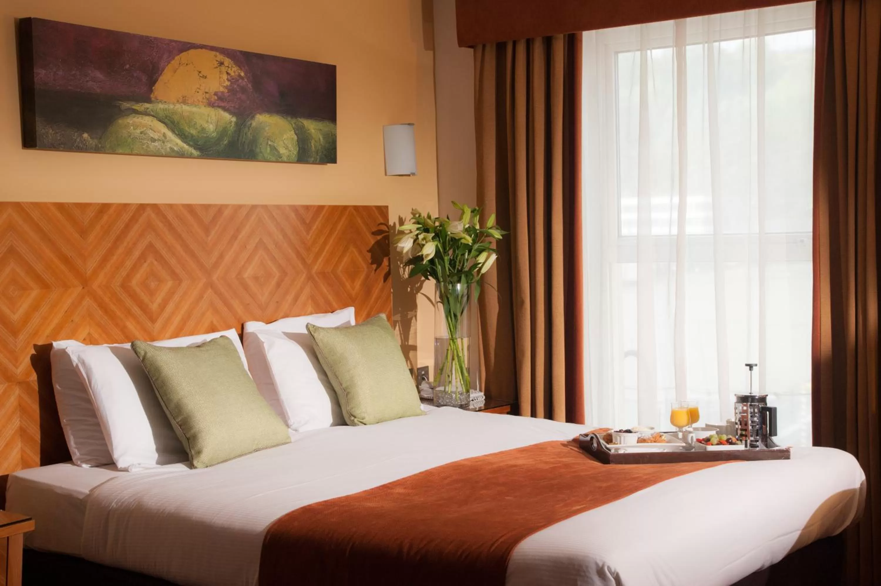 Bedroom, Bed in Treacys Hotel & Leisure Centre Waterford