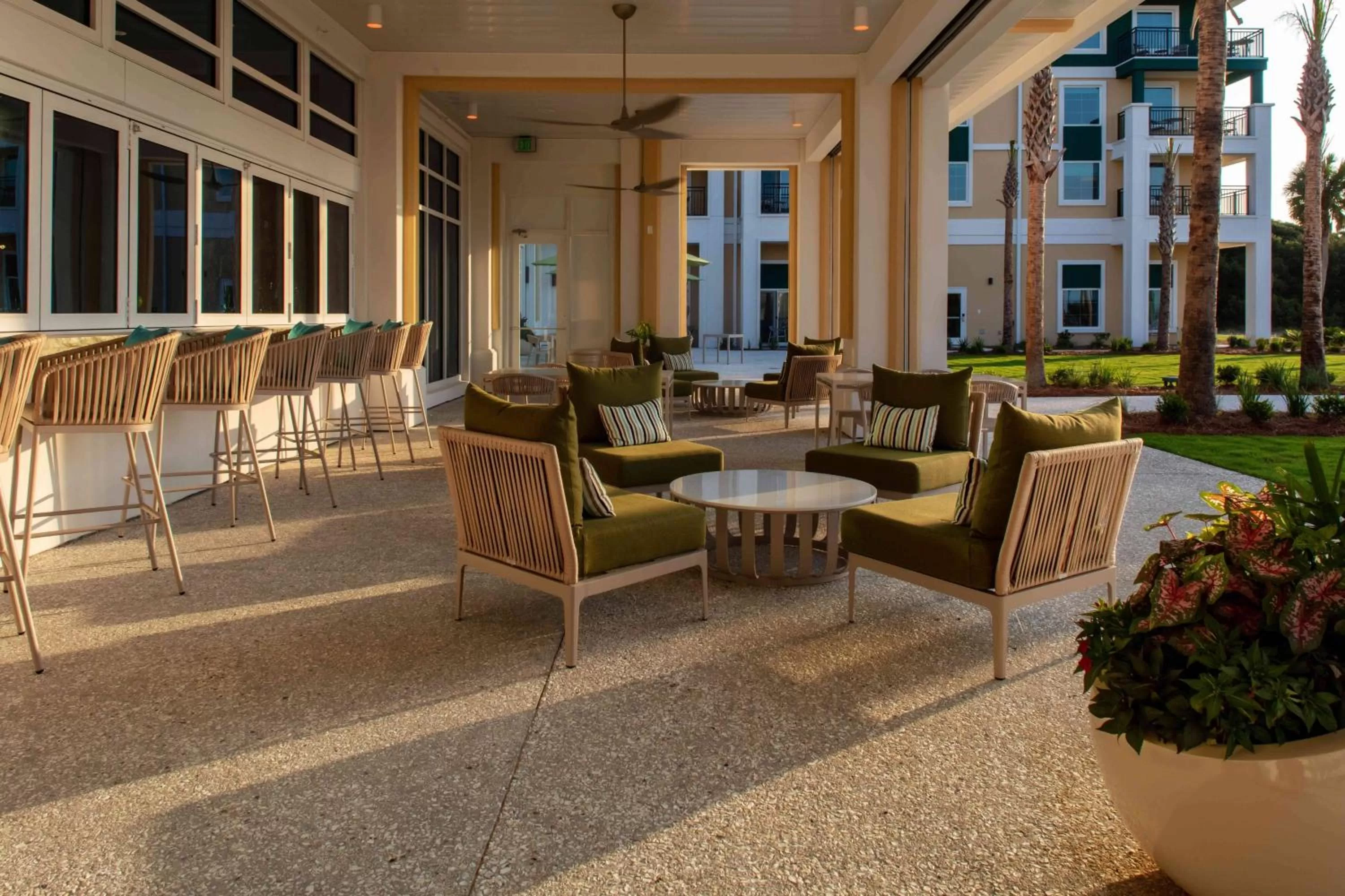 Restaurant/places to eat in Courtyard by Marriott Jekyll Island