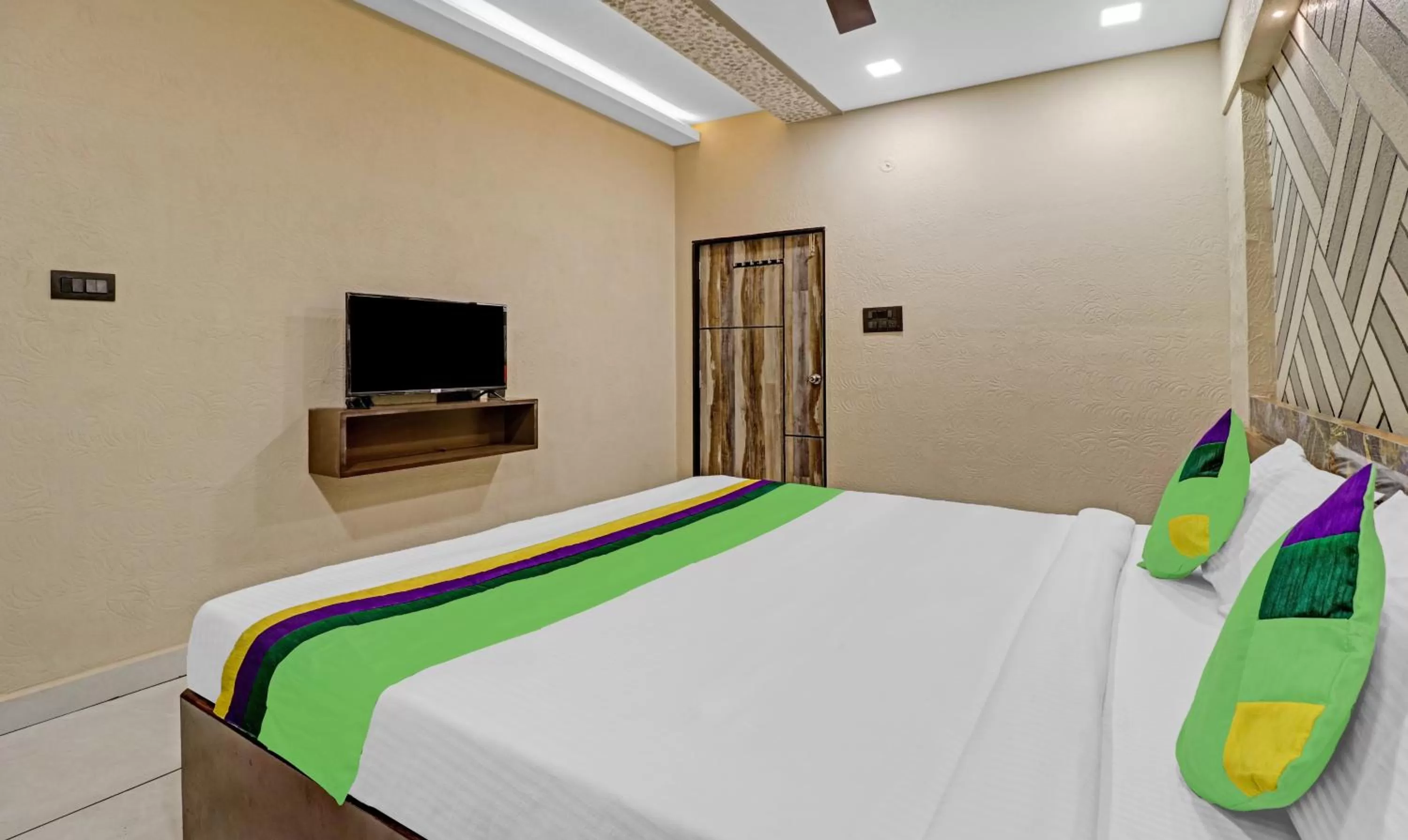 Bedroom, Bed in Treebo Seabreeze Comforts