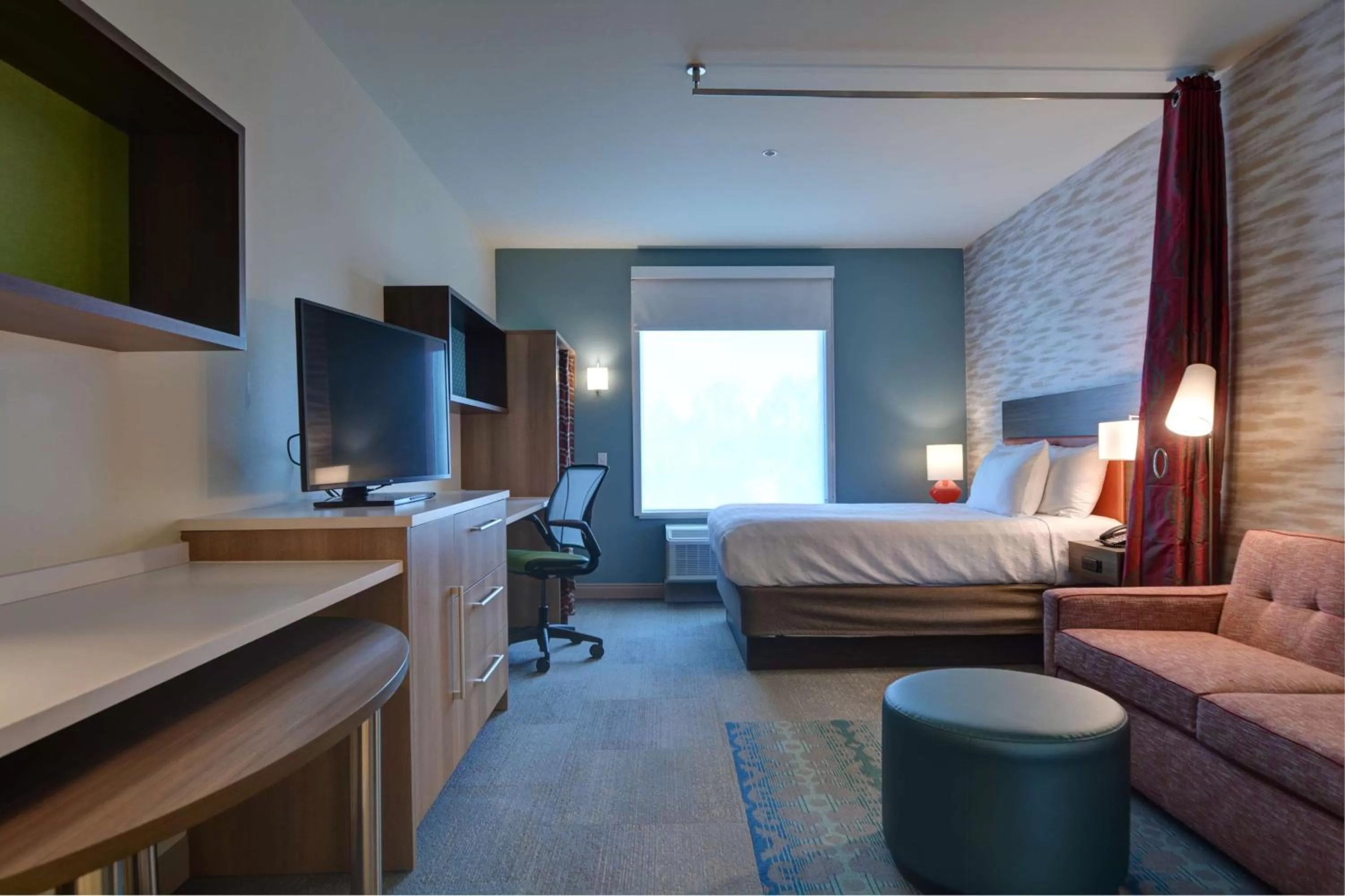 Living room, Bed in Home2 Suites By Hilton Panama City Beach, Fl