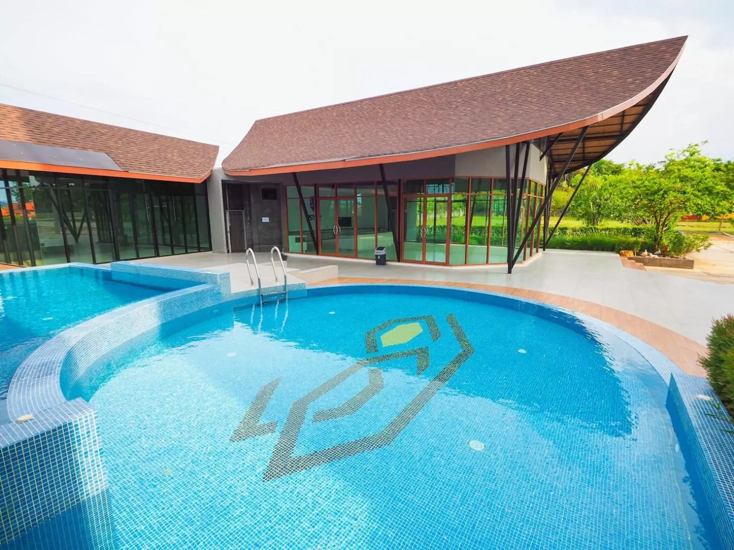 Swimming pool in Ps Sriphu Hotel