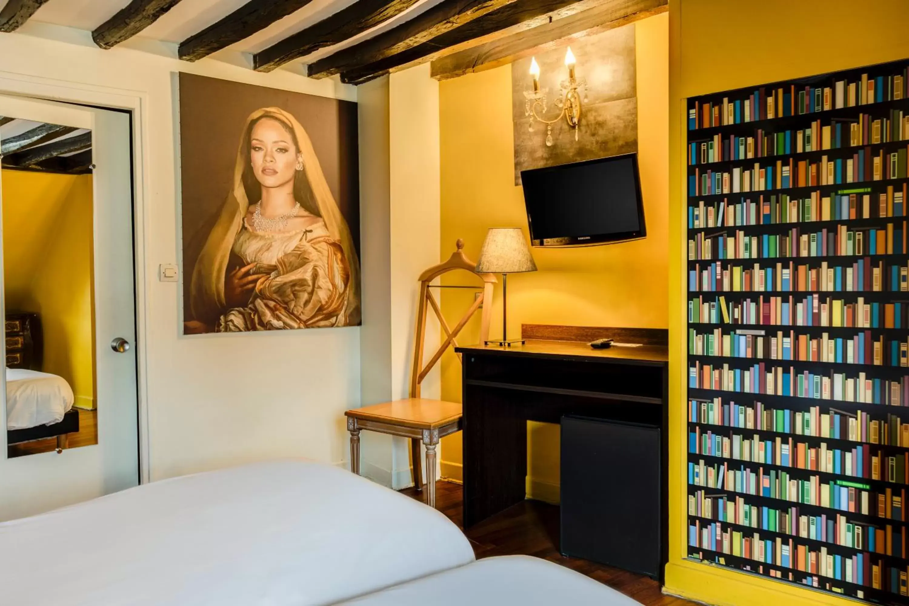 Urban Twin Room in Absolute Hotel Paris République Urban Twin Room in Absolute Hotel Paris République