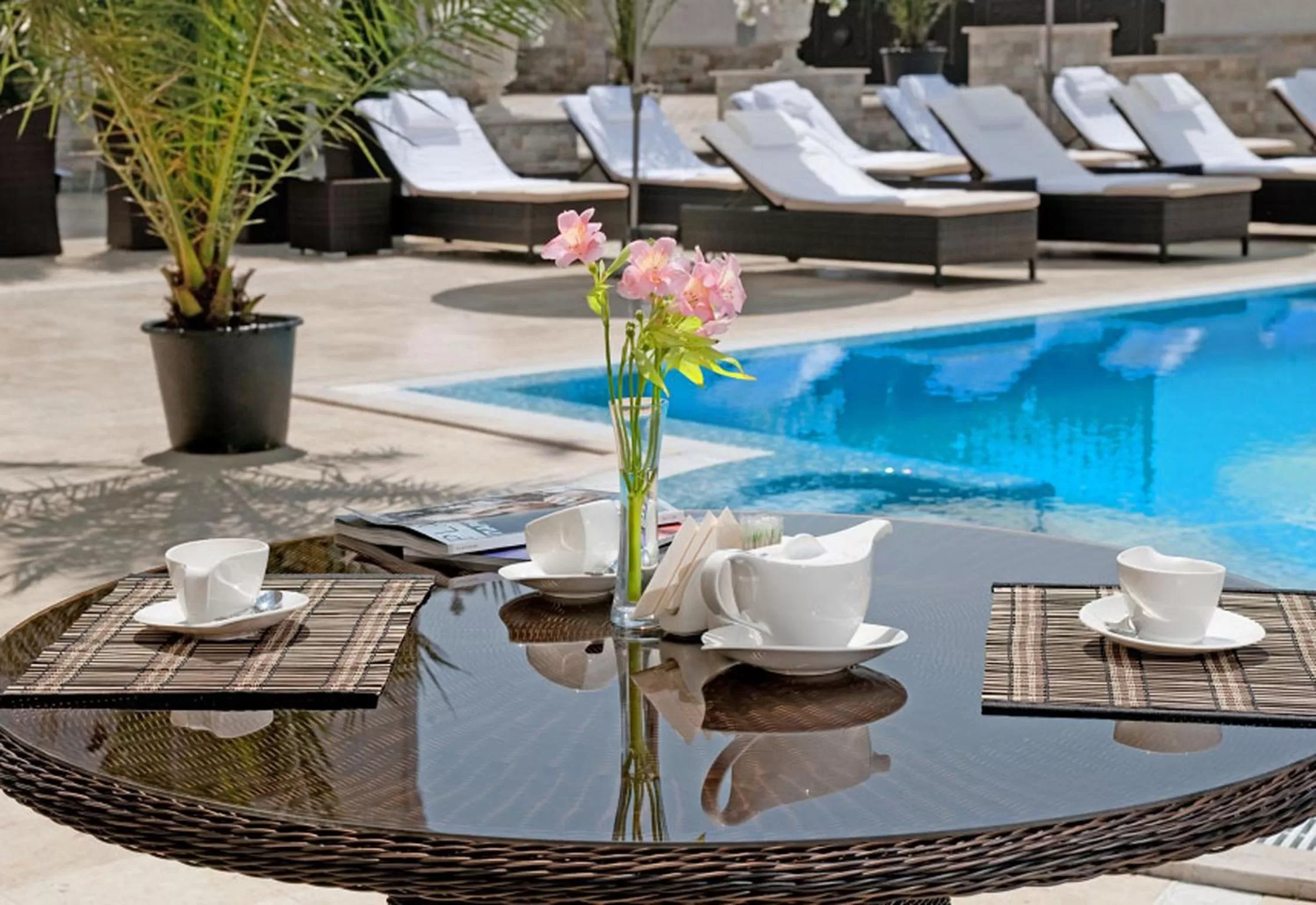 Lounge or bar, Swimming Pool in Villa le Premier Maestro