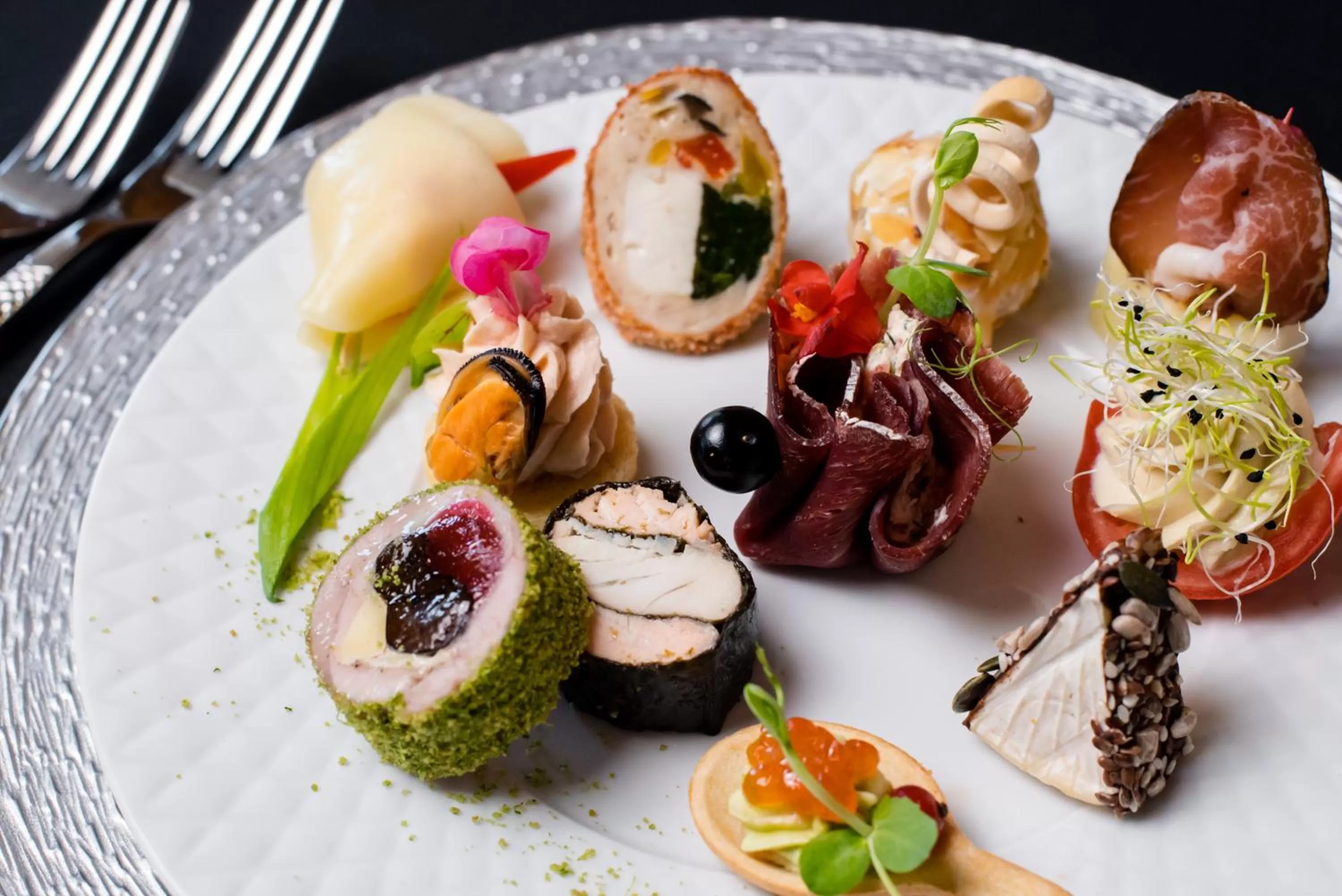 Restaurant/places to eat in Hotel Oxford By TimHotels