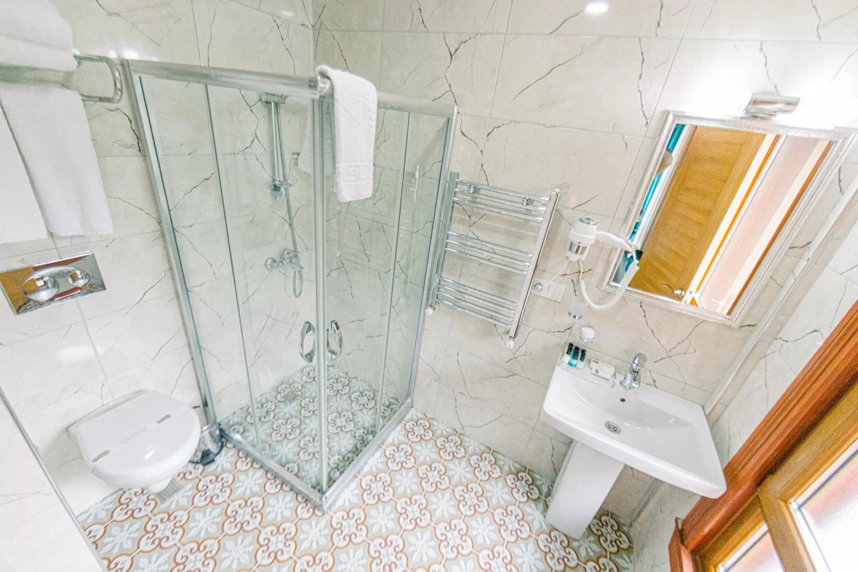 Bathroom in Acacia Mansion Hotel