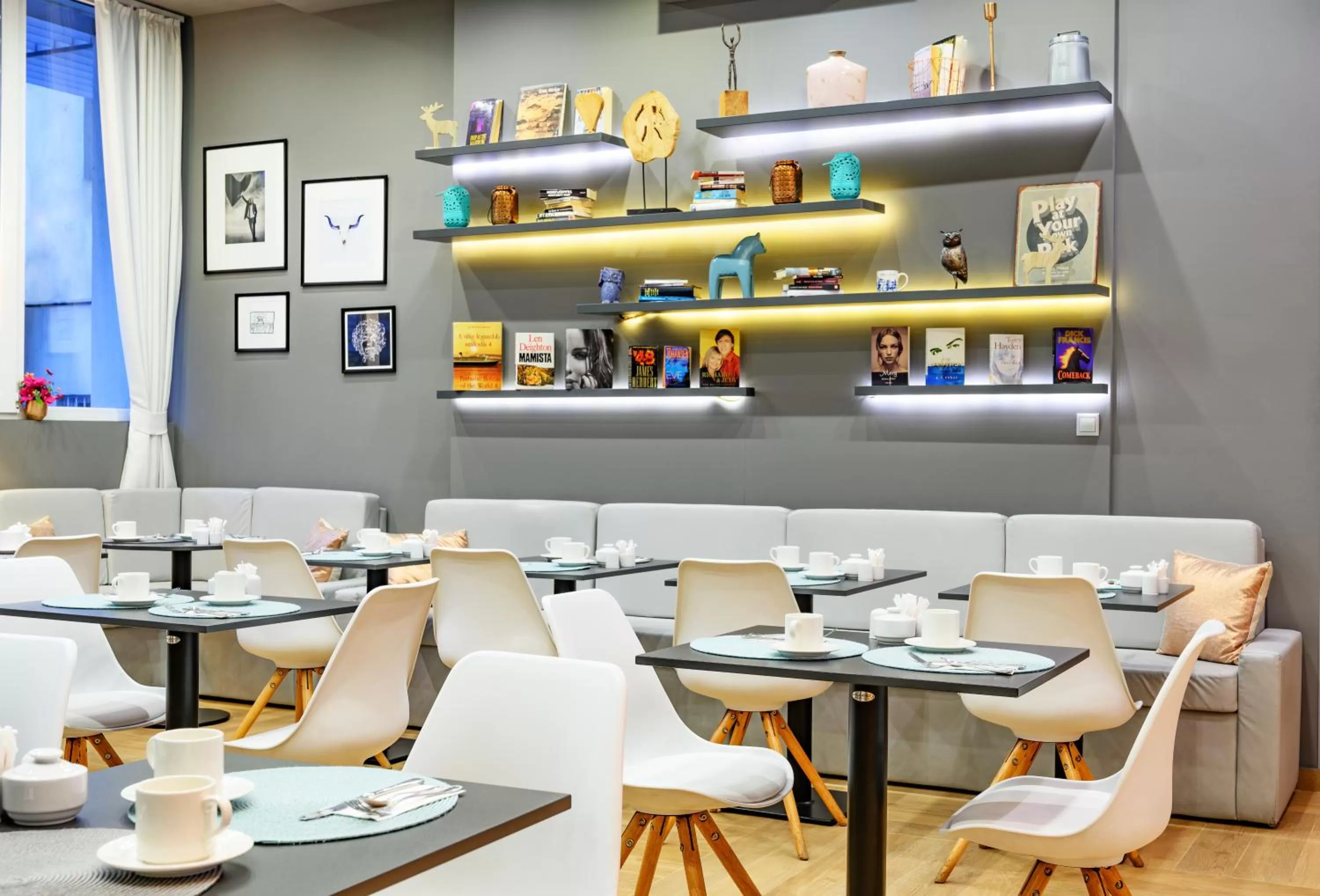 Restaurant/places to eat in Roombach Hotel Budapest Center