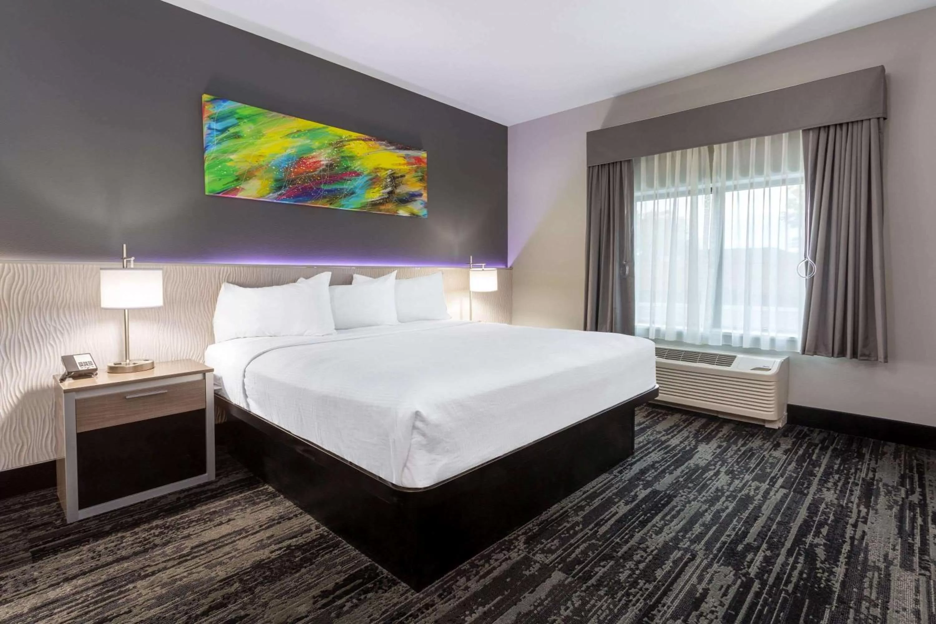 Photo of the whole room, Bed in Baymont by Wyndham Madison