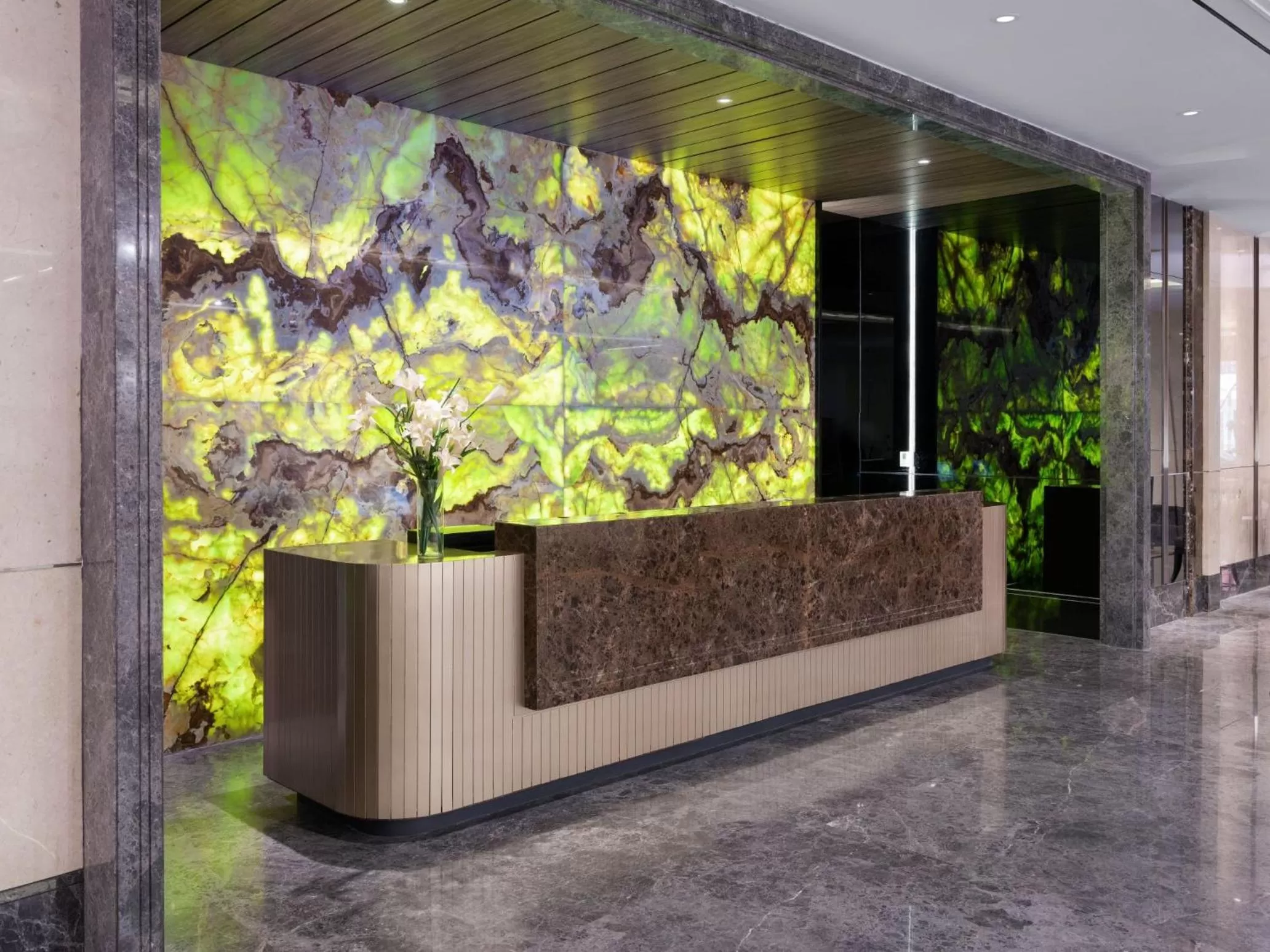 Lobby or reception in Royal Malioboro by ASTON