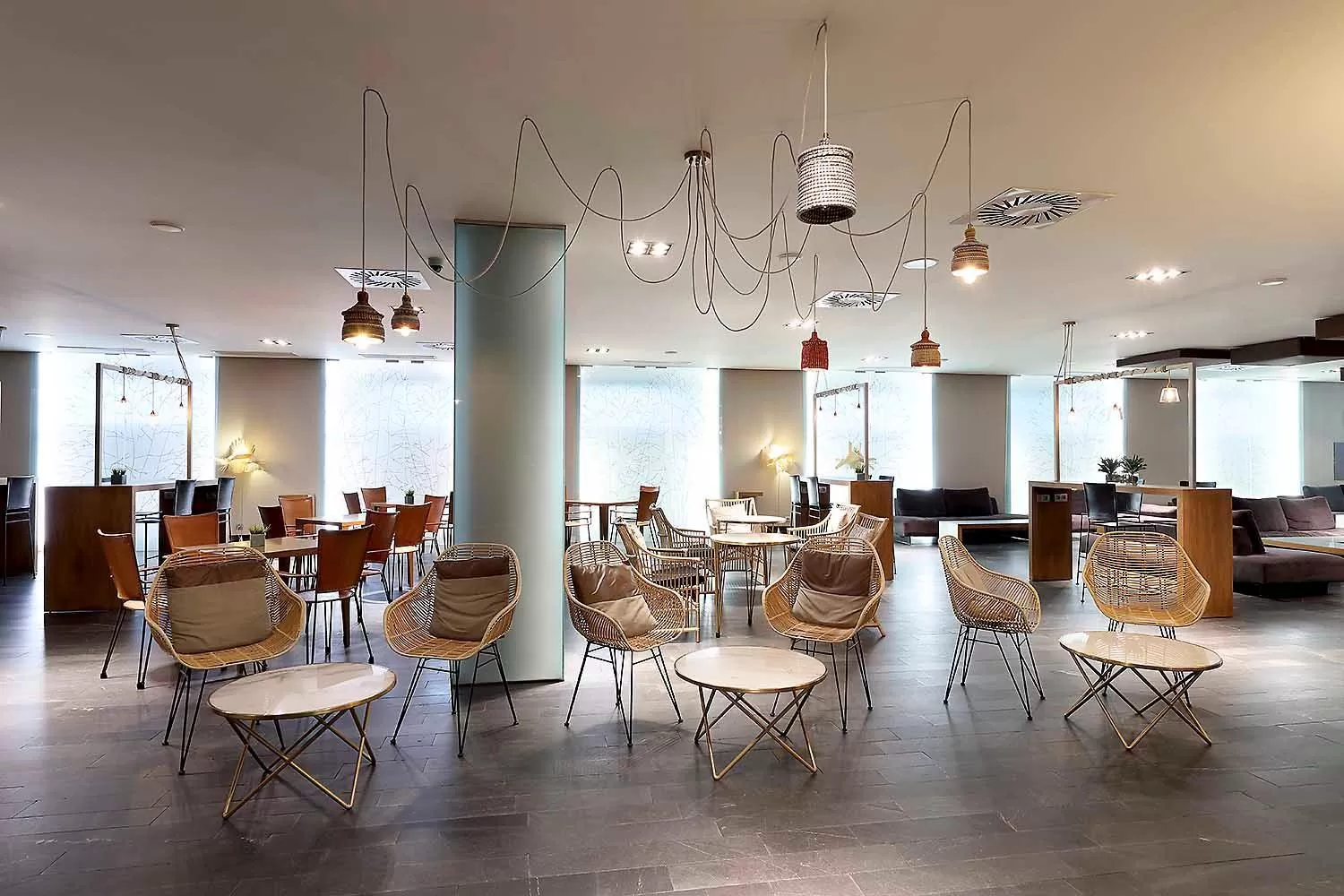 Lounge or bar in Eurostars Madrid Congress