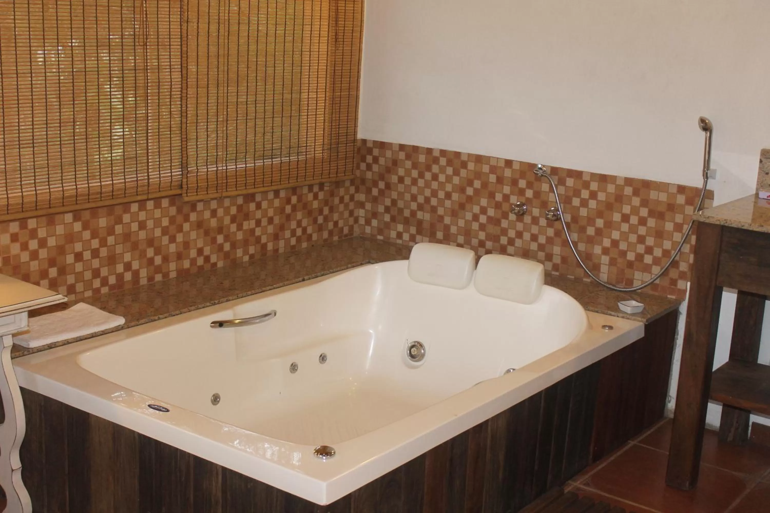 Hot Tub in Pousada Mariza