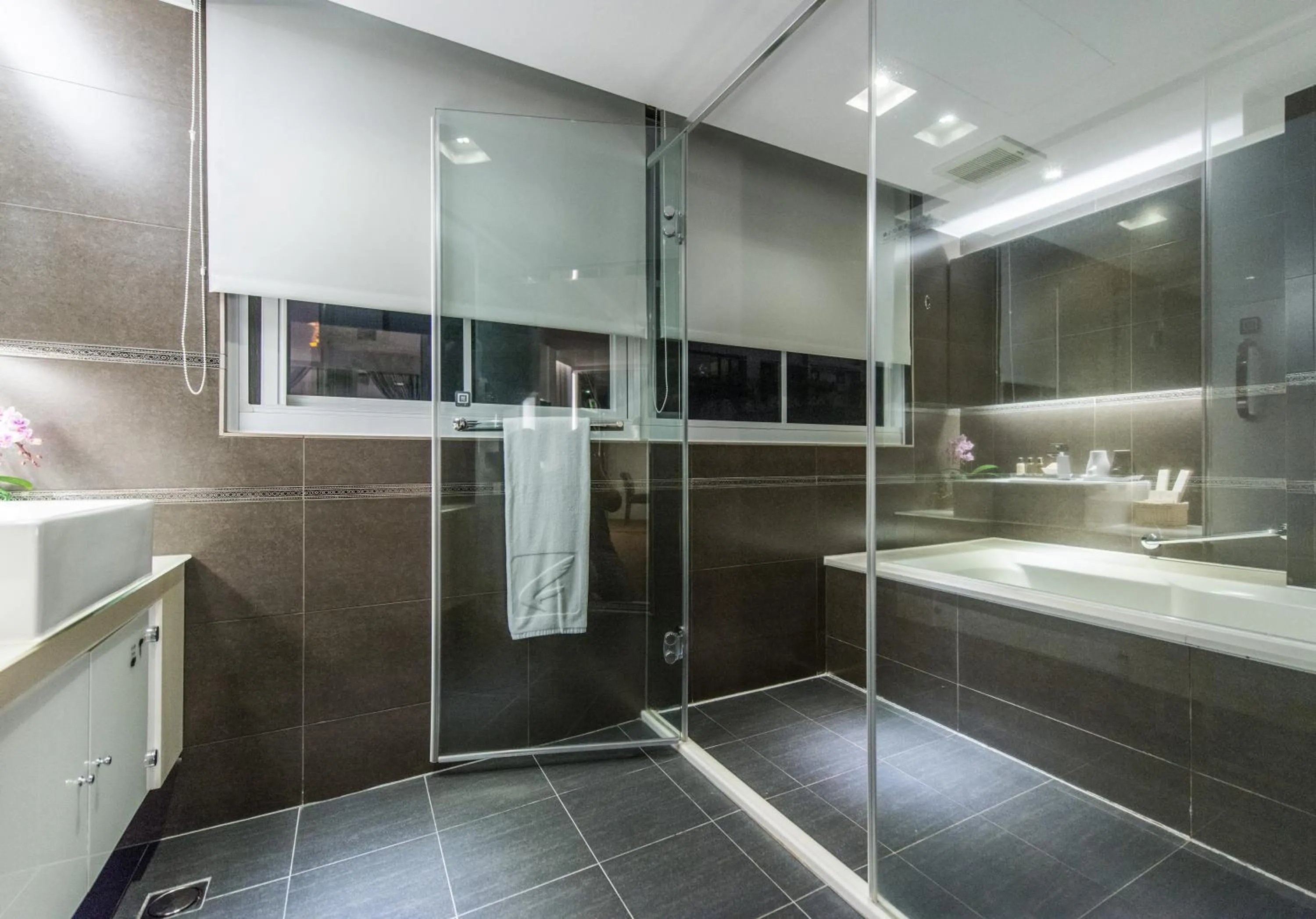 Bathroom in Forward Hotel Taipei Nangang