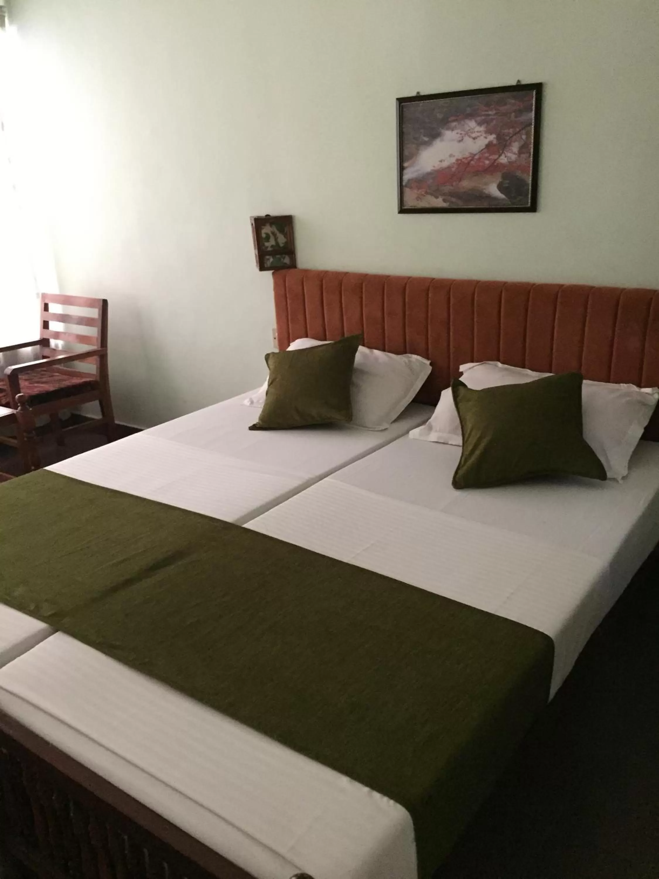 Bed in Hotel Thushara