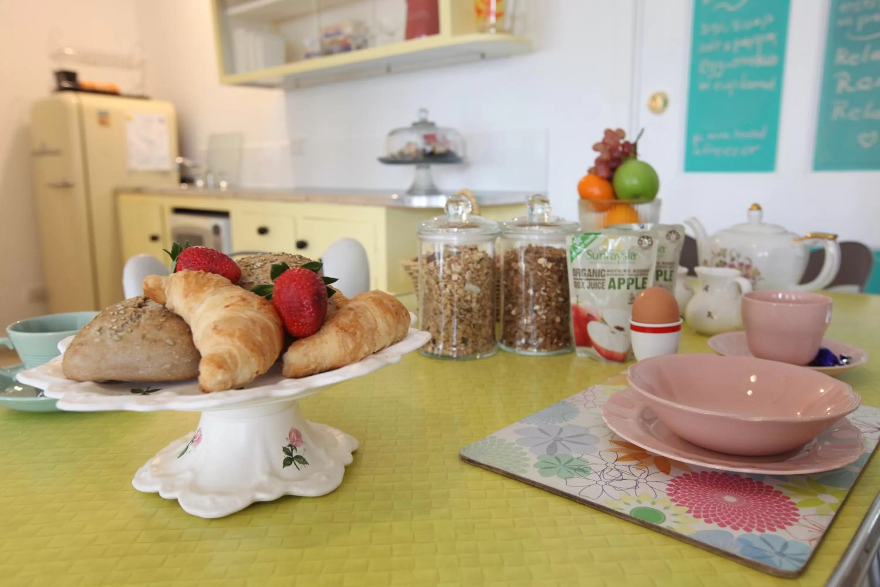 Kitchen or kitchenette in Sea Salt Bnb