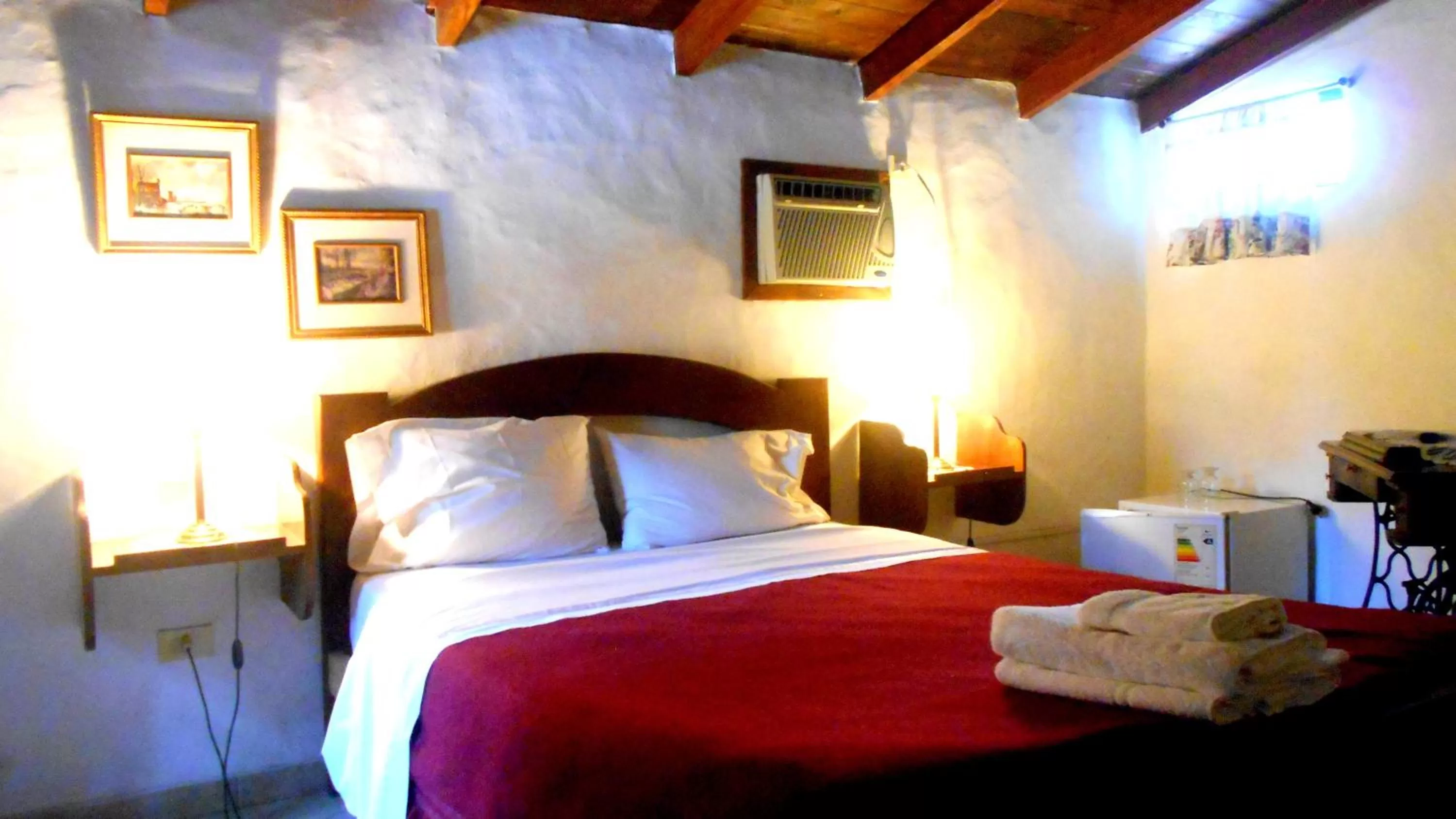 Decorative detail, Bed in La Posada de Akasha