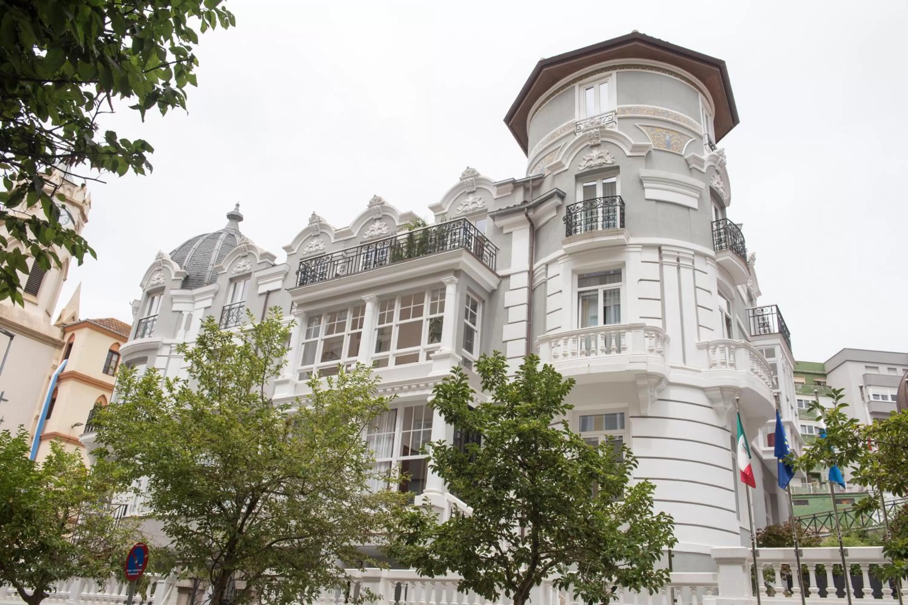 Property building in Hotel Sol Boutique