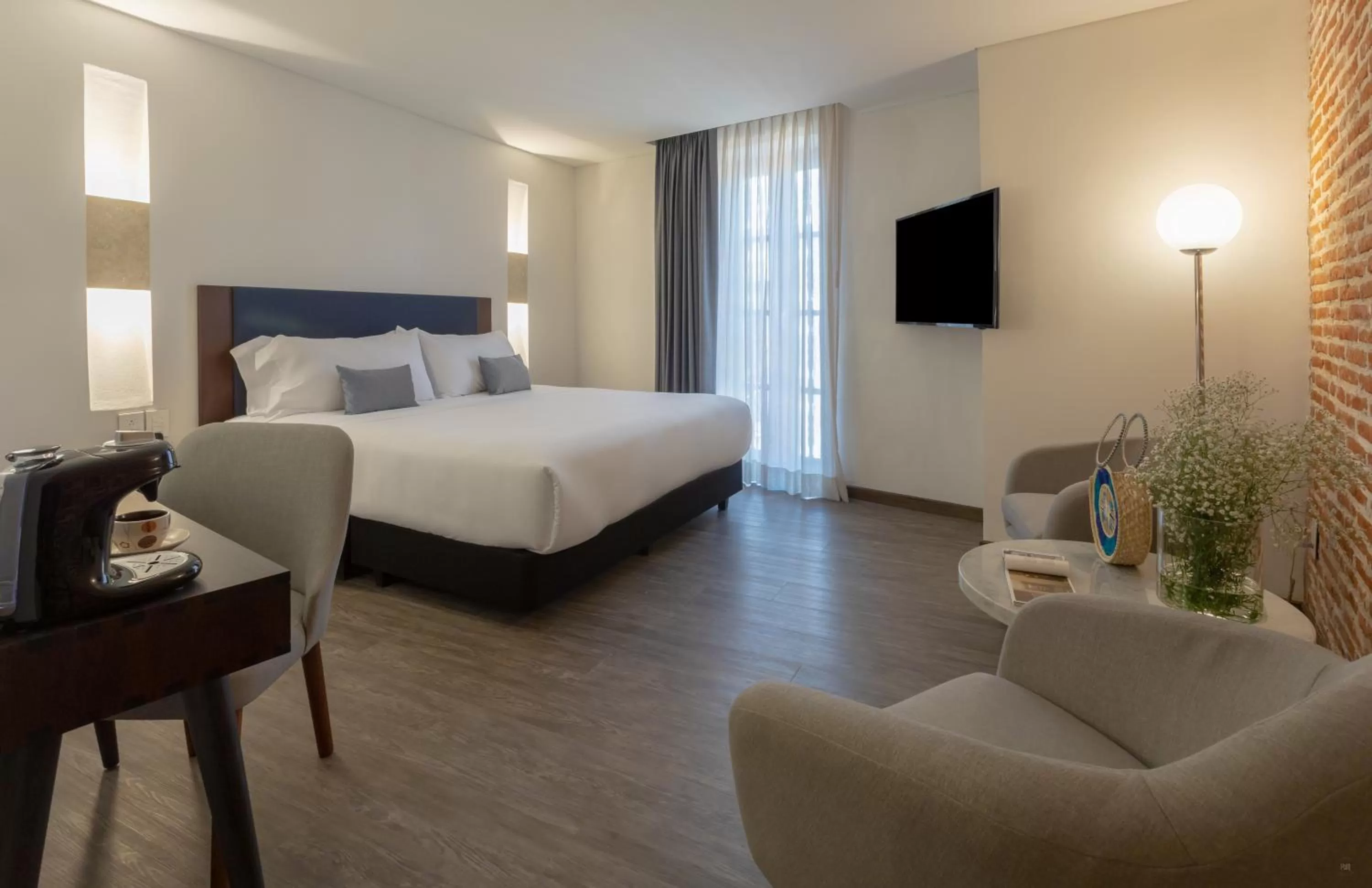 Photo of the whole room, Bed in Hotel Santa Catalina By OxoHotel