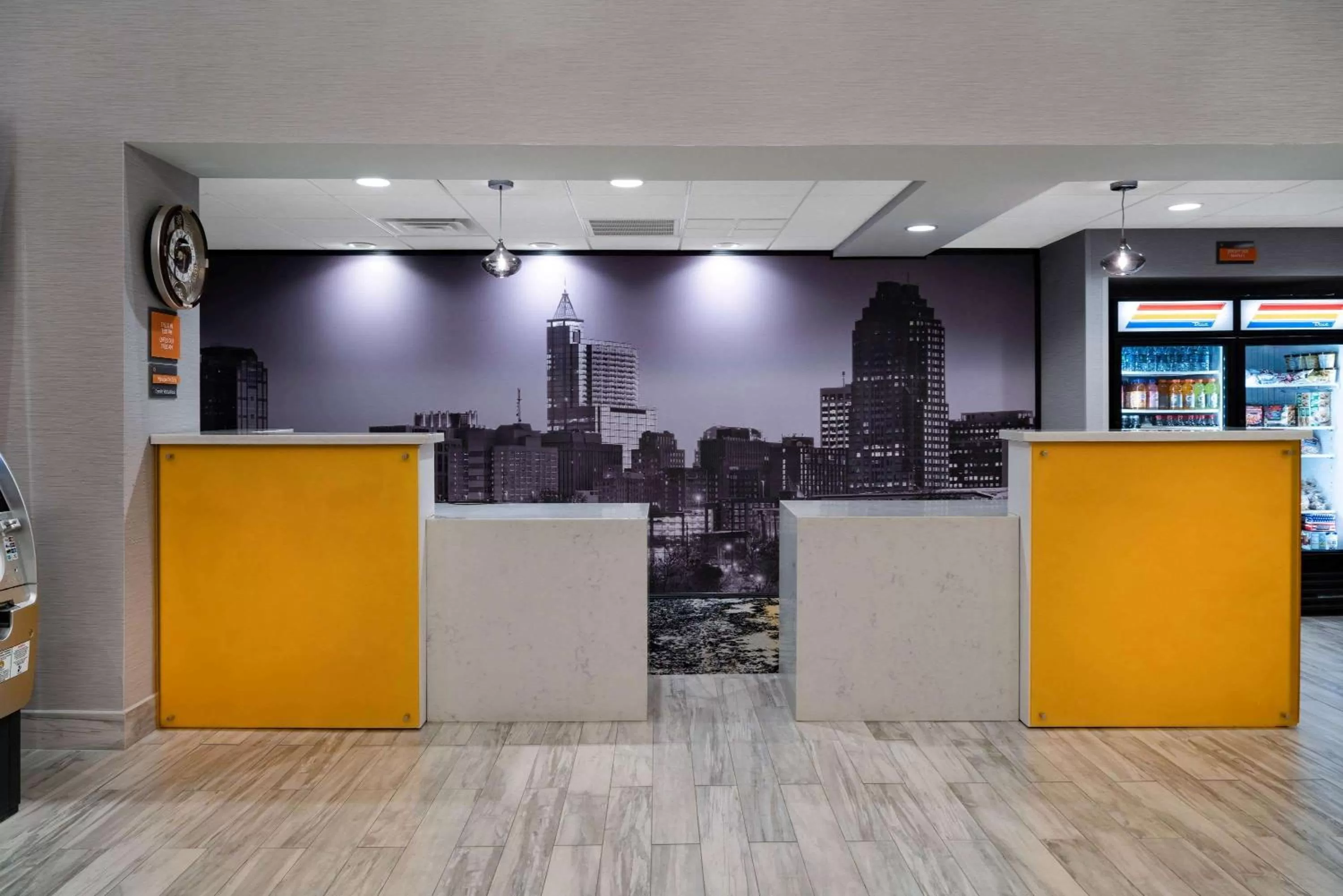 Lobby or reception in La Quinta by Wyndham Raleigh Downtown North