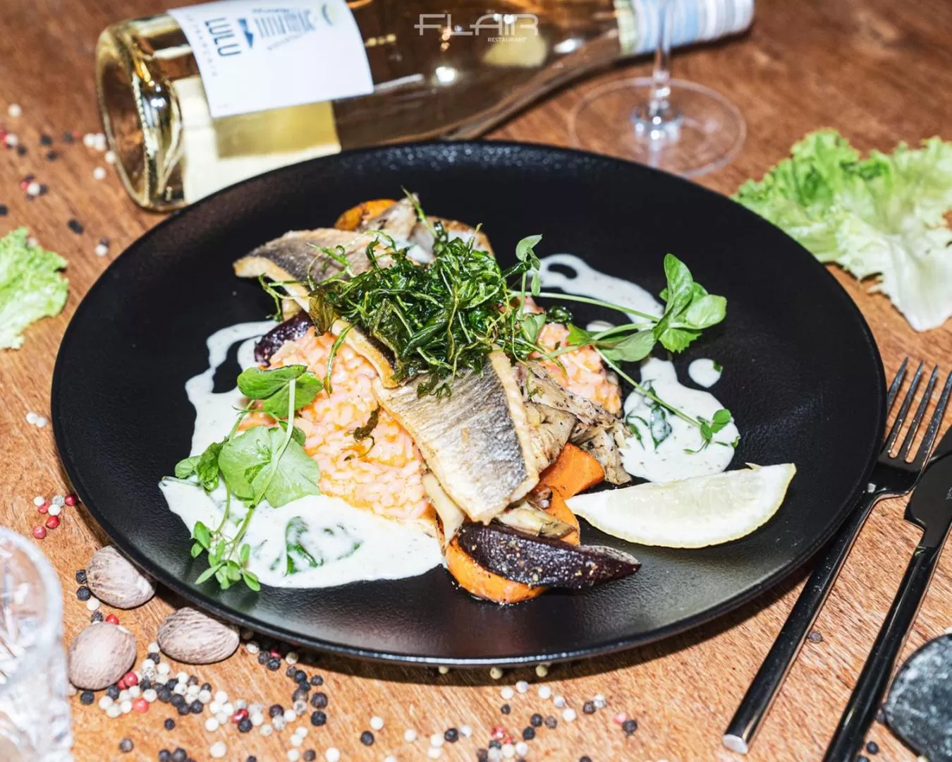 Restaurant/places to eat in AiREA Hotel