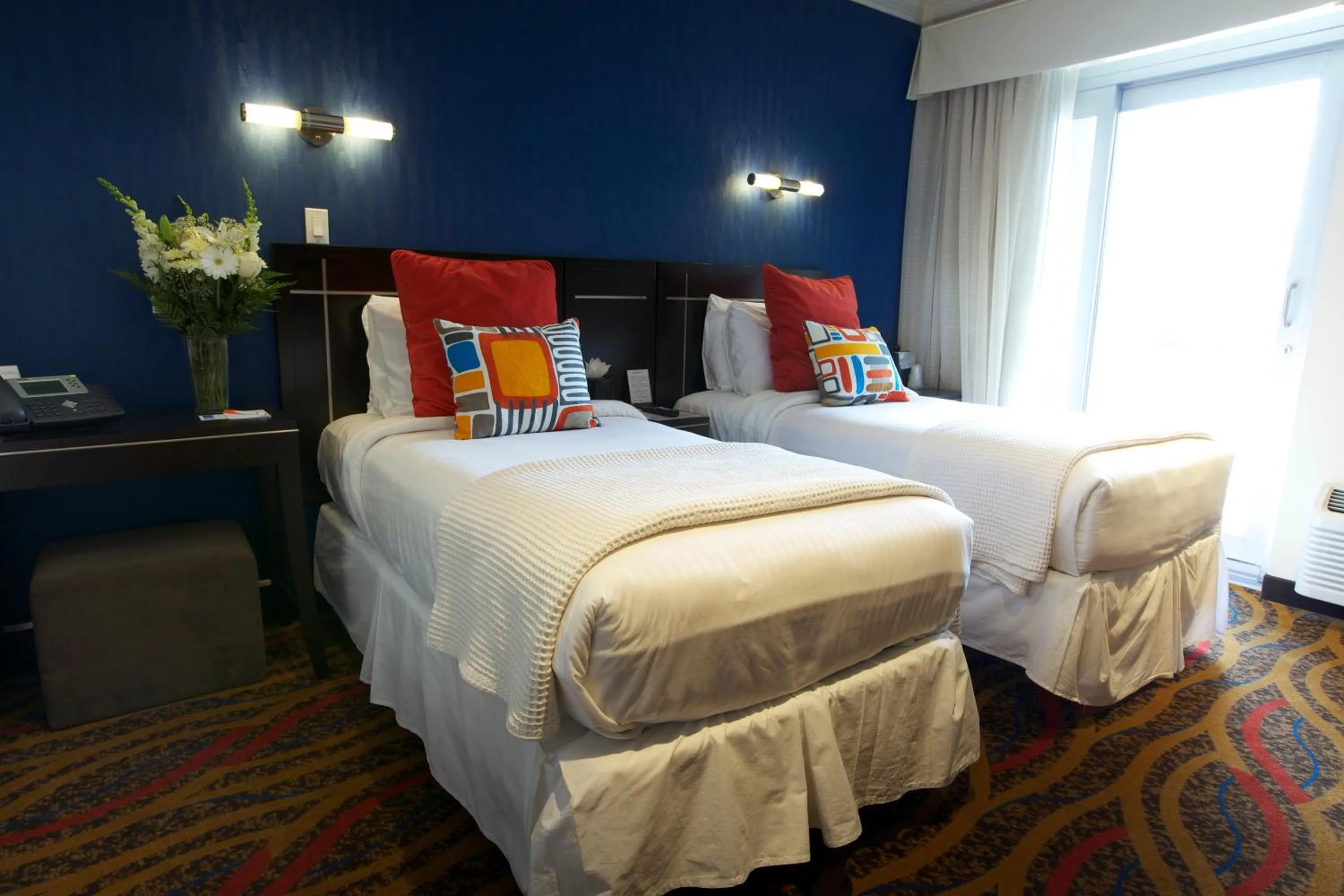 Photo of the whole room, Bed in Nesva Hotel - New York City Vista