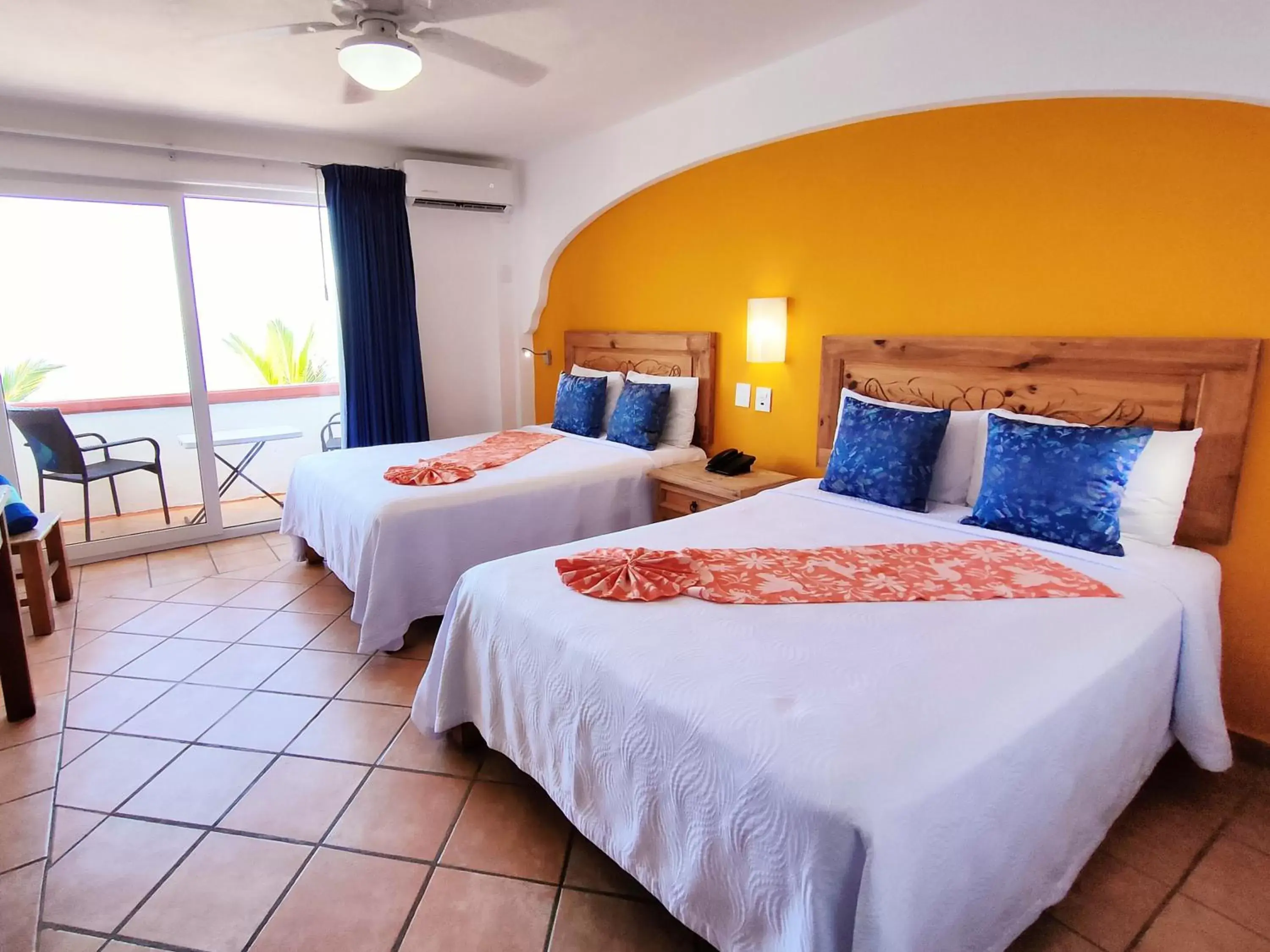 Double Room with Two Double Beds and Ocean View in Hotel El Pescador Double Room with Two Double Beds and Ocean View in Hotel El Pescador