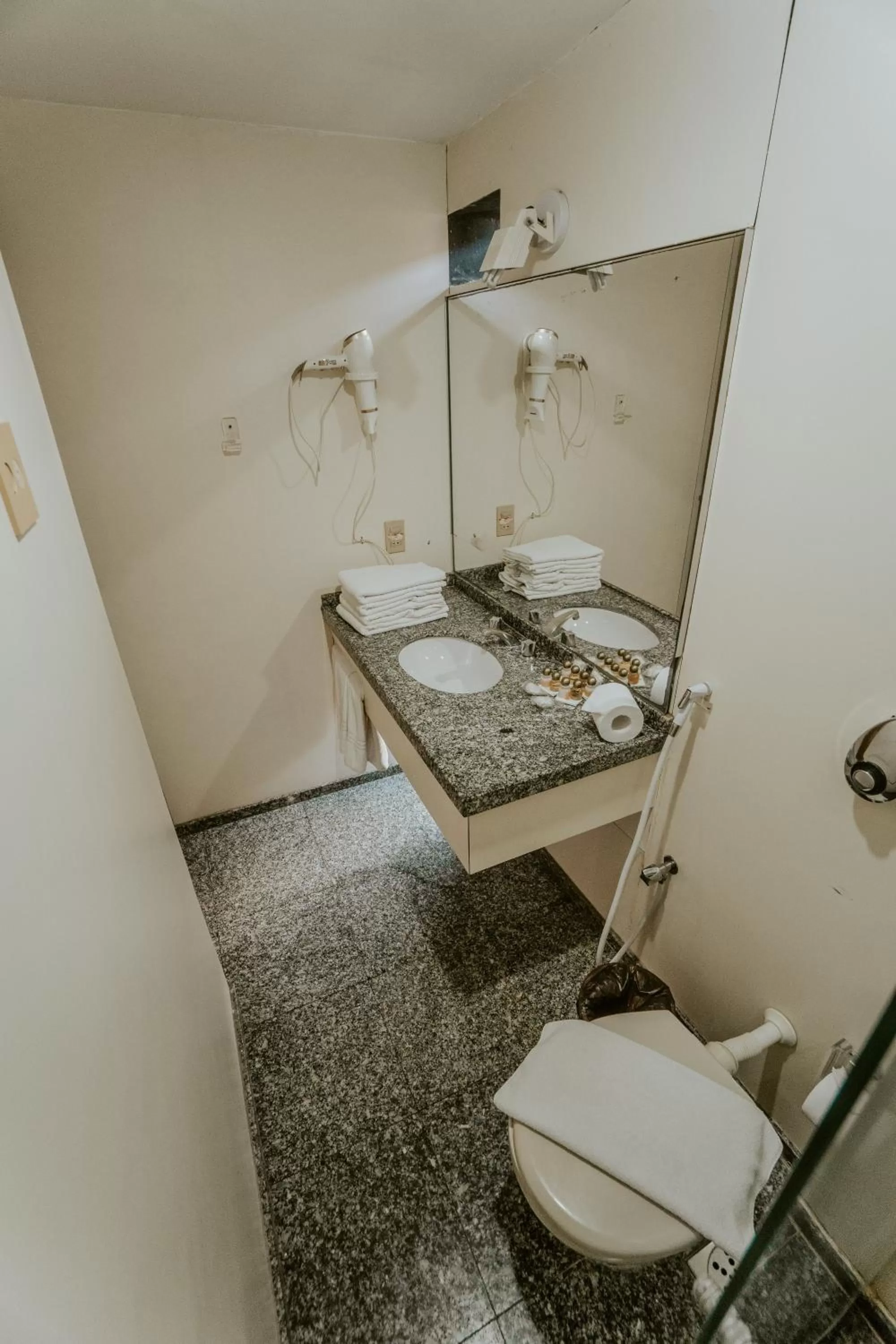 Bathroom in Iracema Residence Hotel Flat