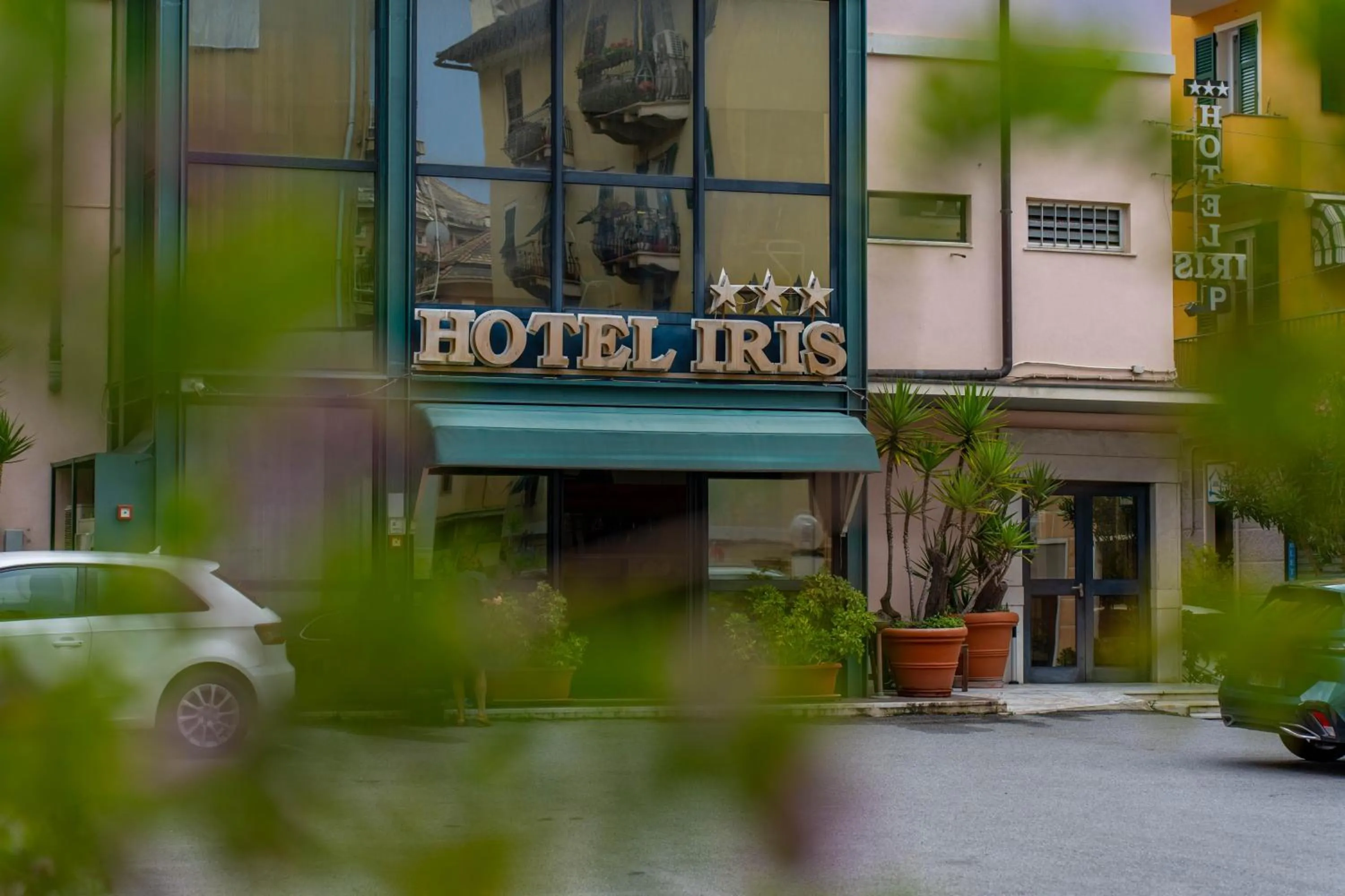 Property building in Hotel Iris