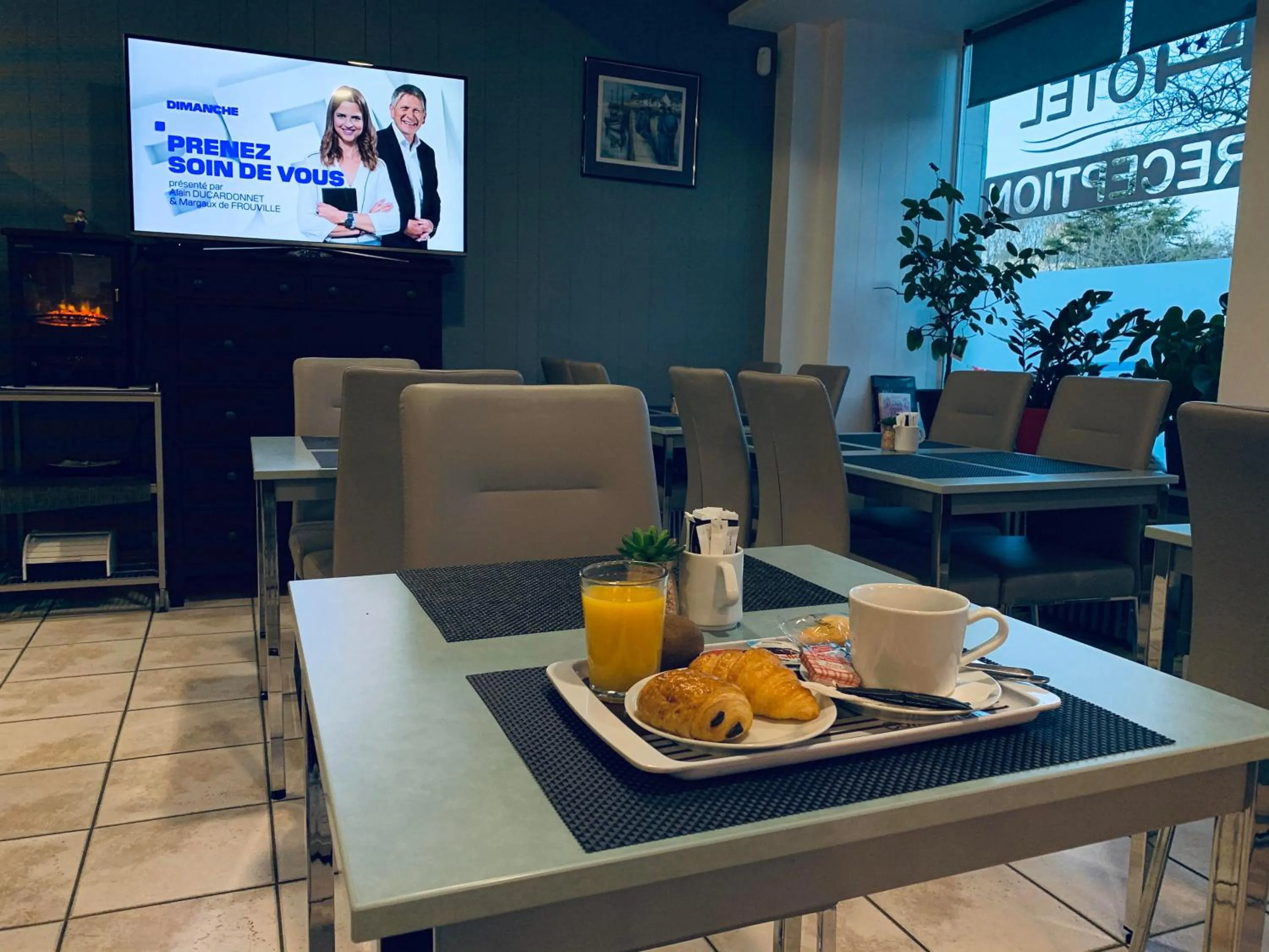 Breakfast in Hôtel Agena