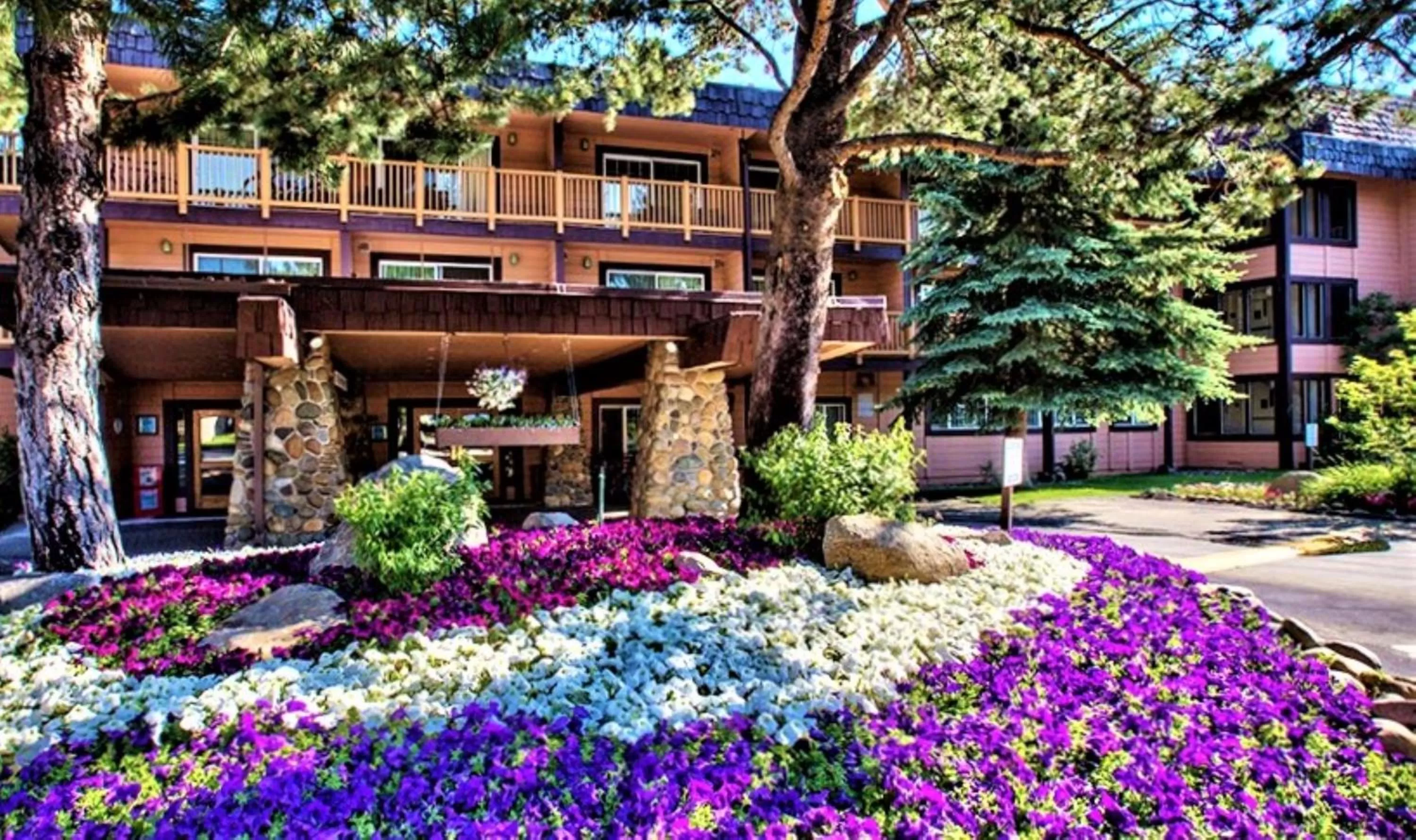 Facade/entrance in The Tahoe Beach & Ski Club Owners Association