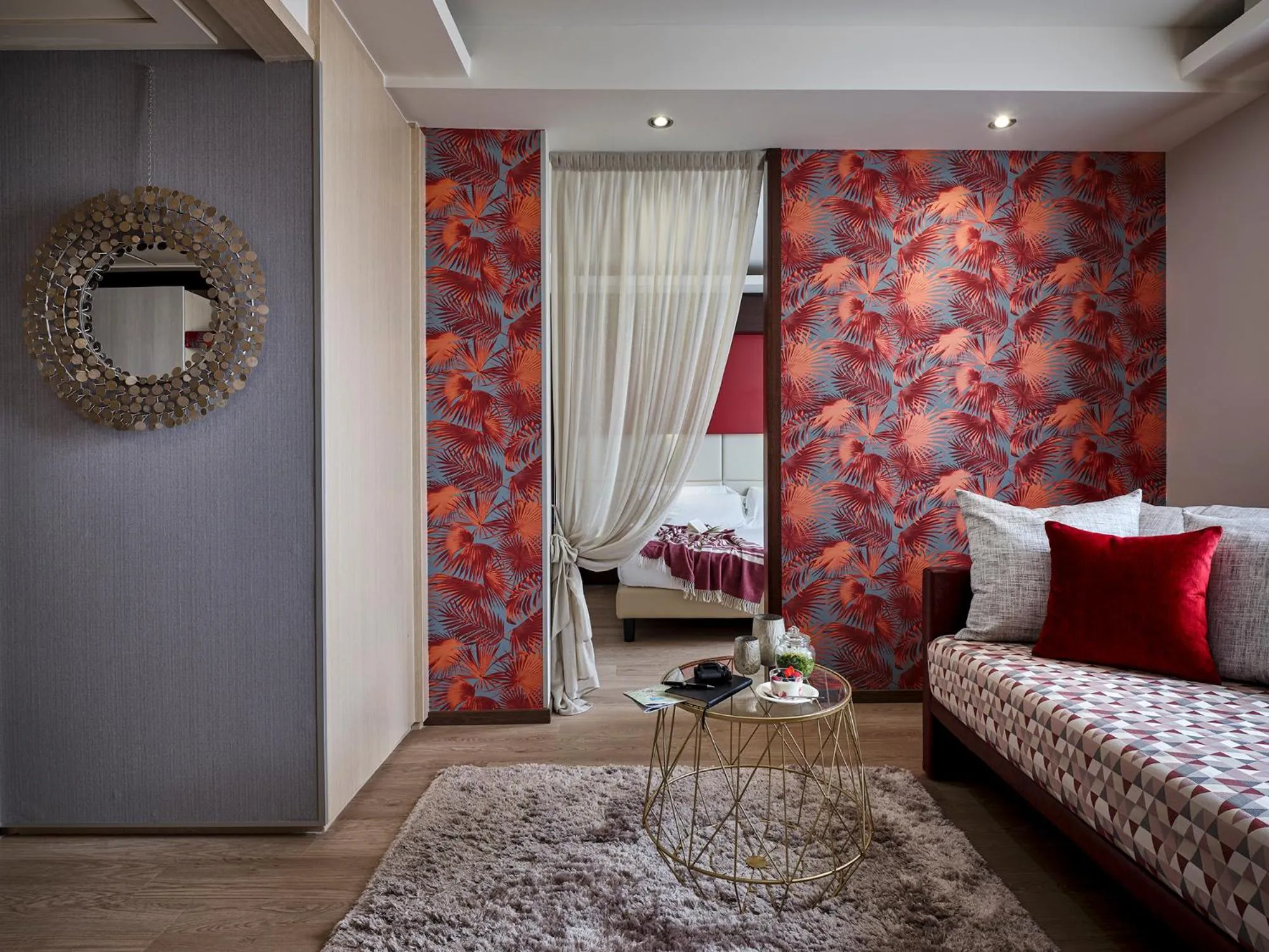 Living room, Bed in Winter Garden Hotel Bergamo Airport