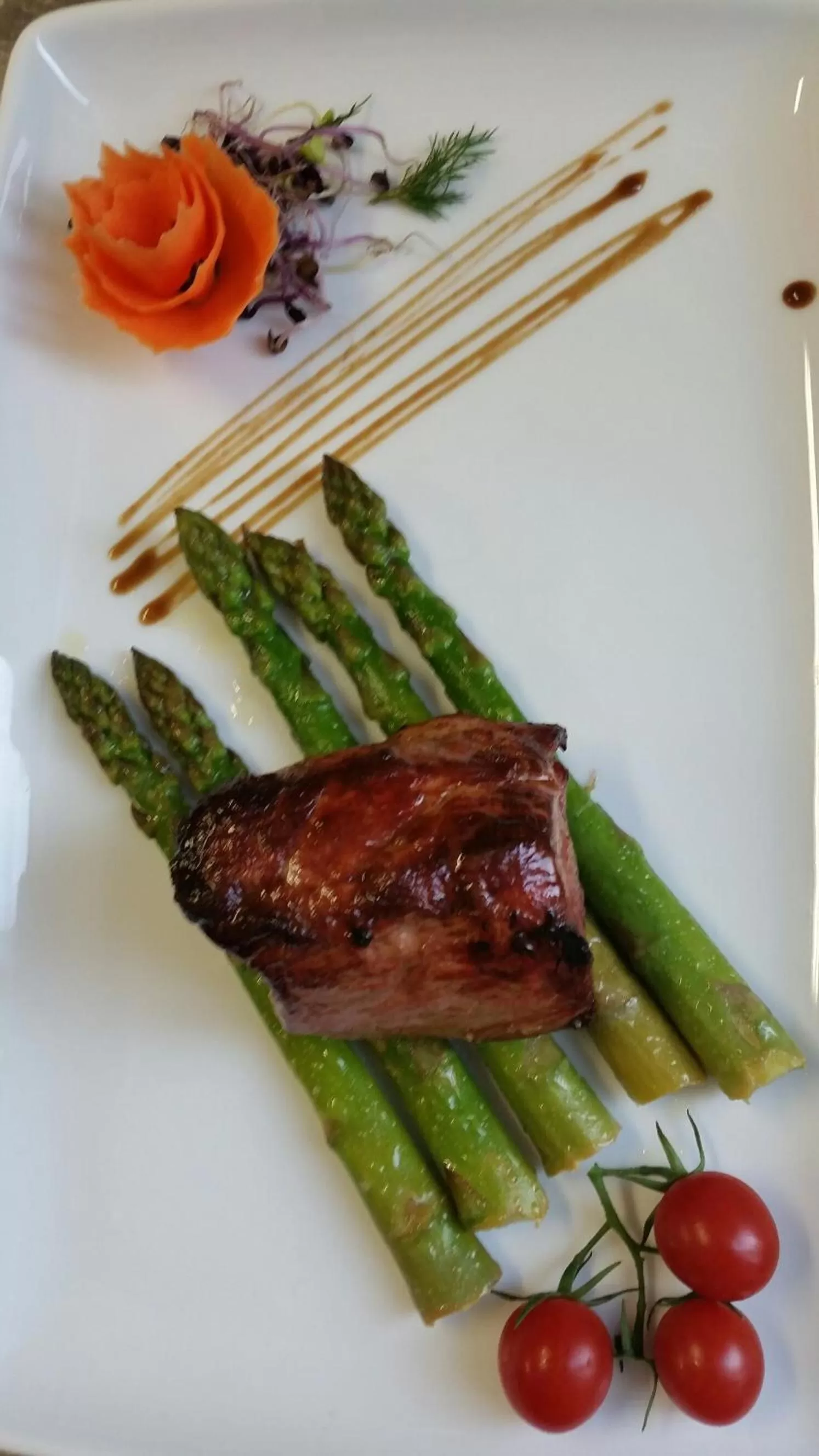 Meals, Food in Hamlet Hotel