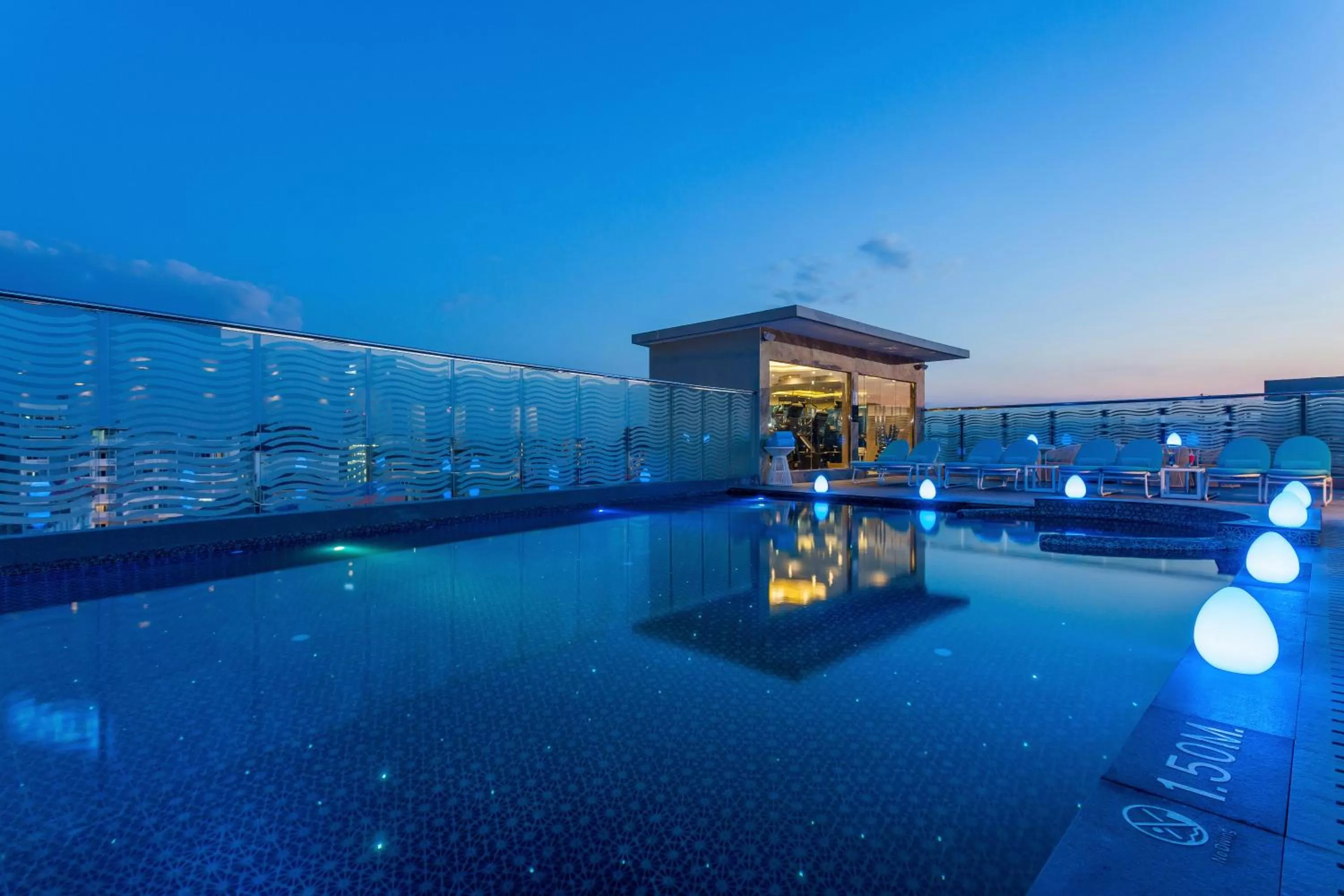 Swimming pool in Shilat Avenue Pattaya