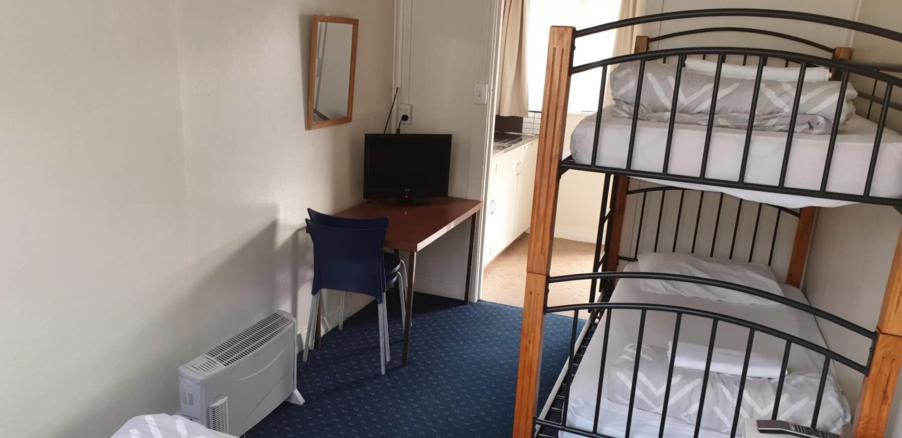 bunk bed, Bed in Camellia Court Family Motel