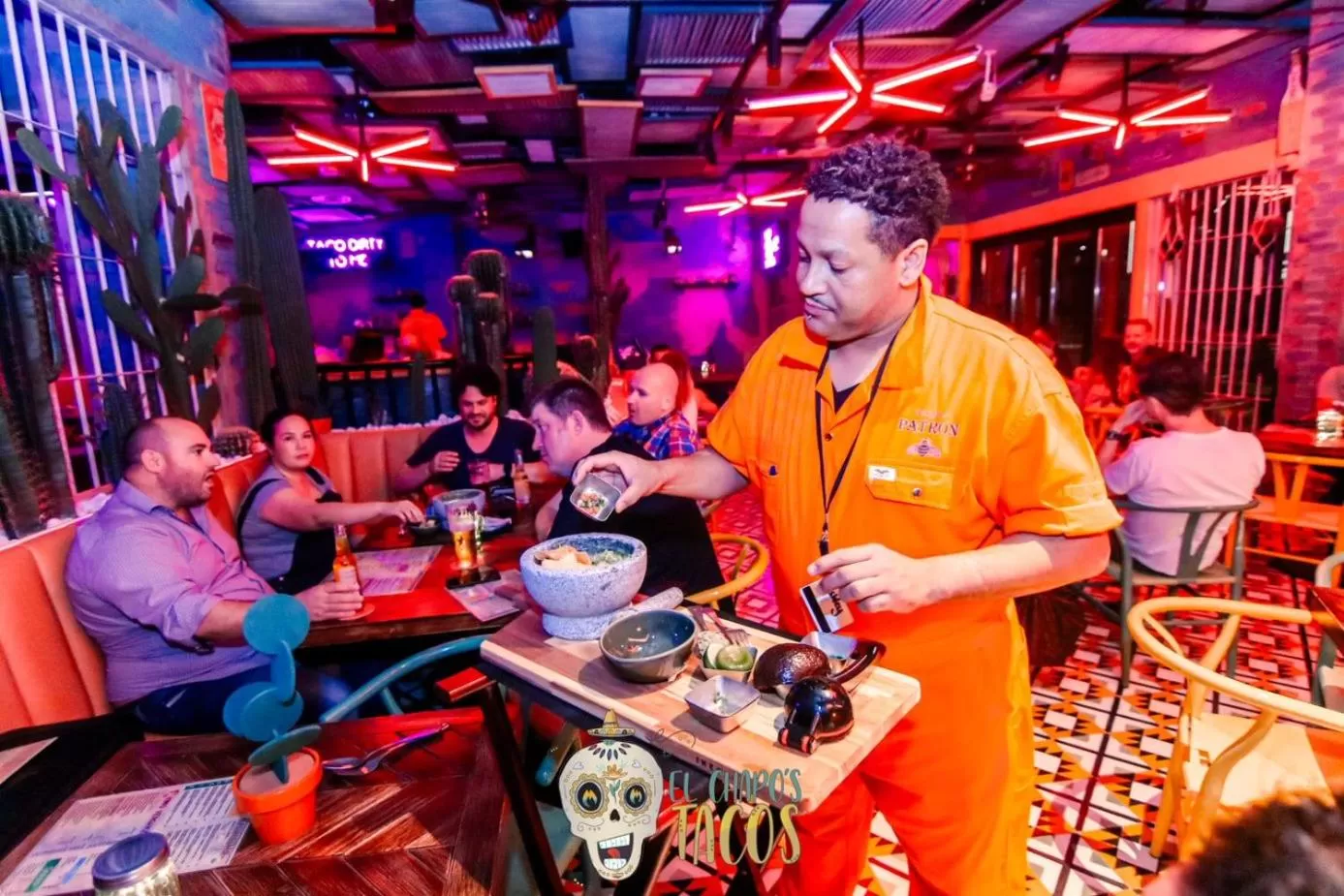 Restaurant/places to eat in Studio One Hotel