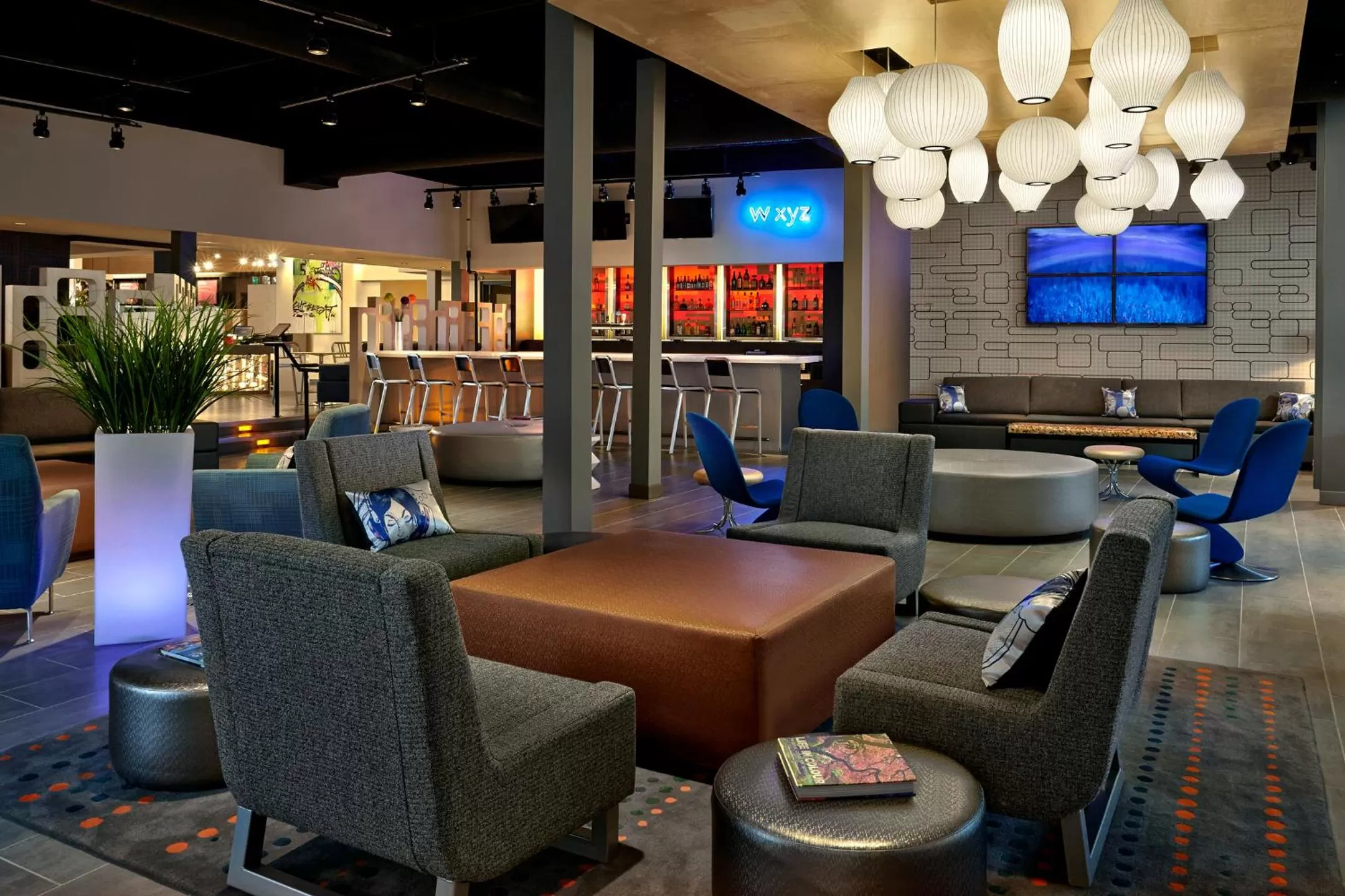Restaurant/places to eat in Aloft Hotel Calgary University