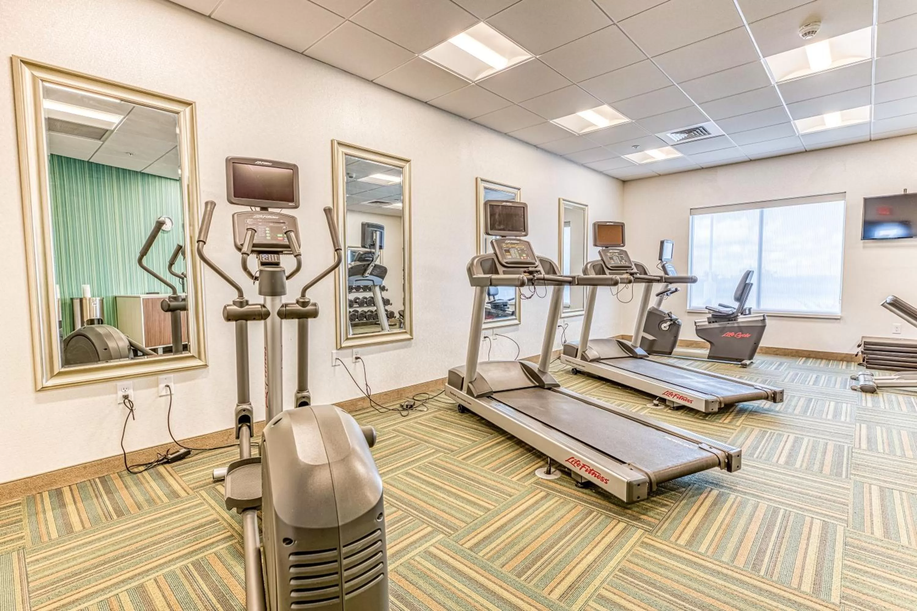 Spa and wellness centre/facilities in Holiday Inn Express & Suites - Rantoul by IHG