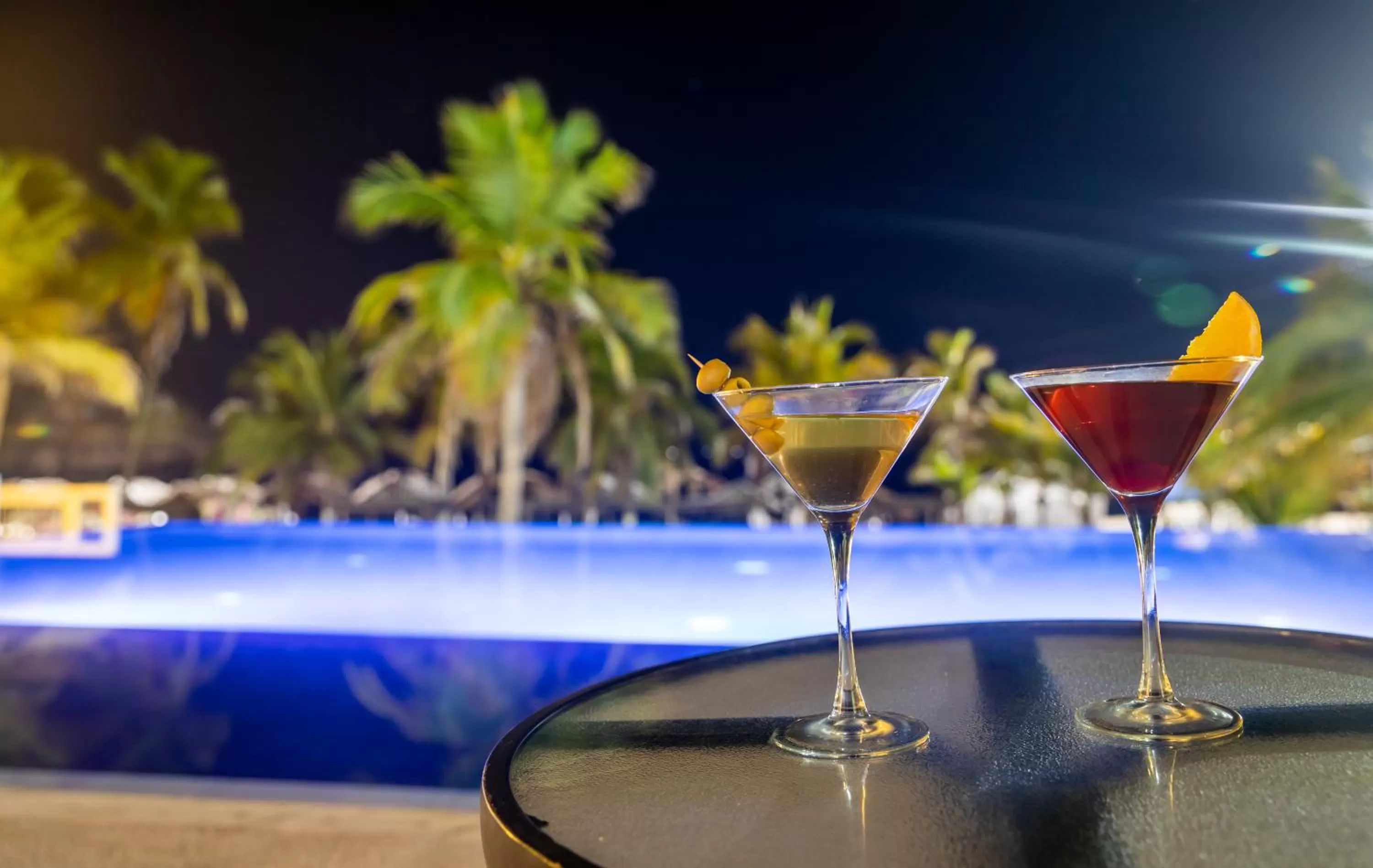 Swimming pool in Emporio Acapulco