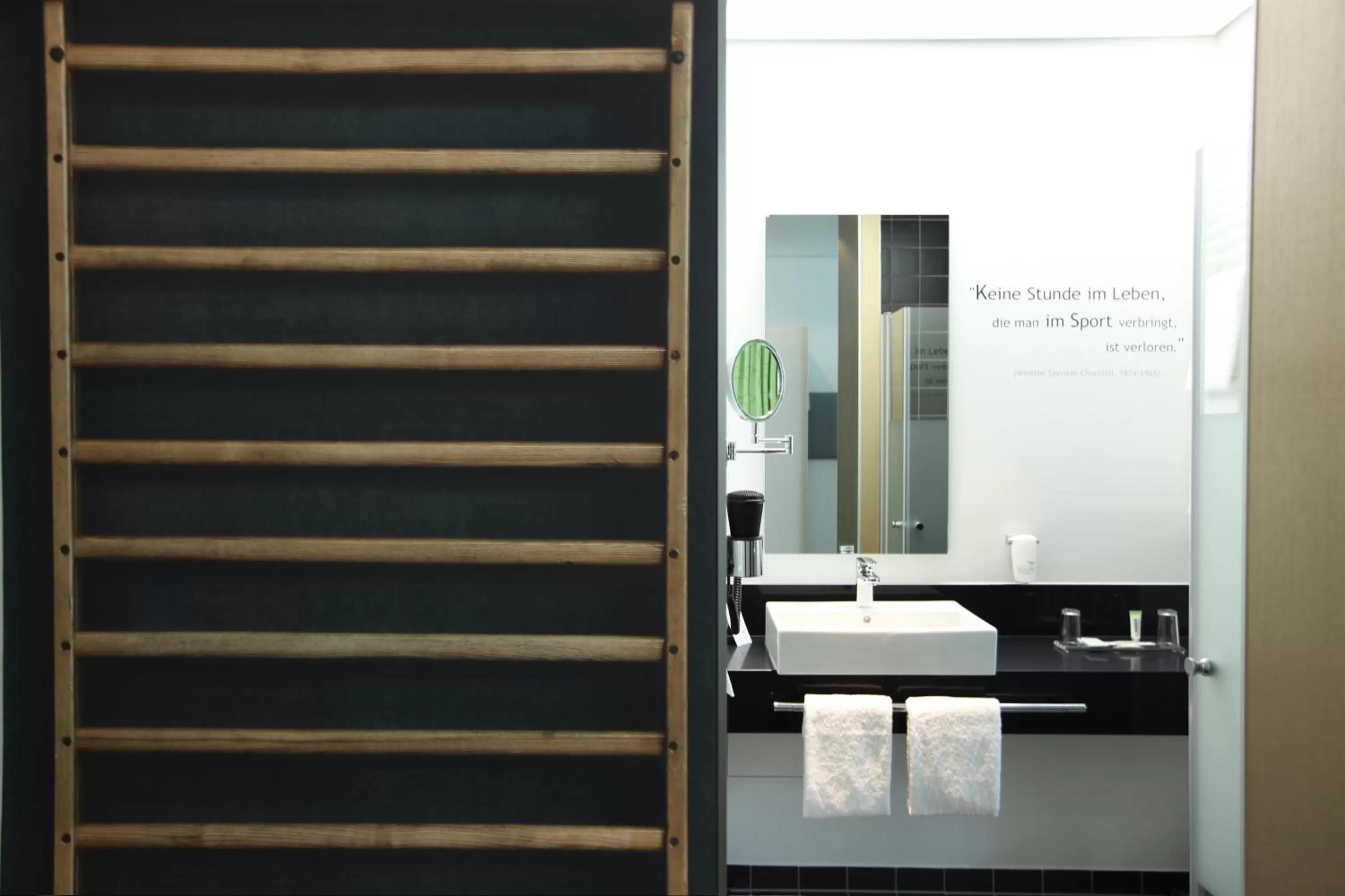 Bathroom in Lindner Hotel Frankfurt Sportpark, part of JdV by Hyatt