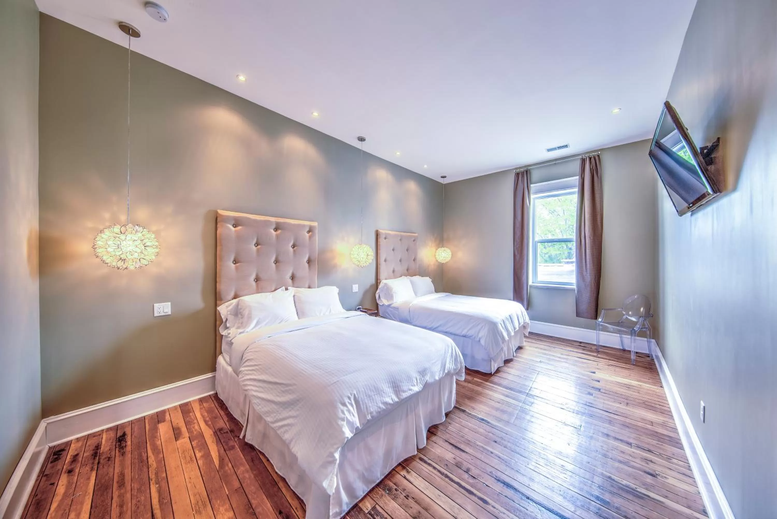 Bed in The Harkness Hotel