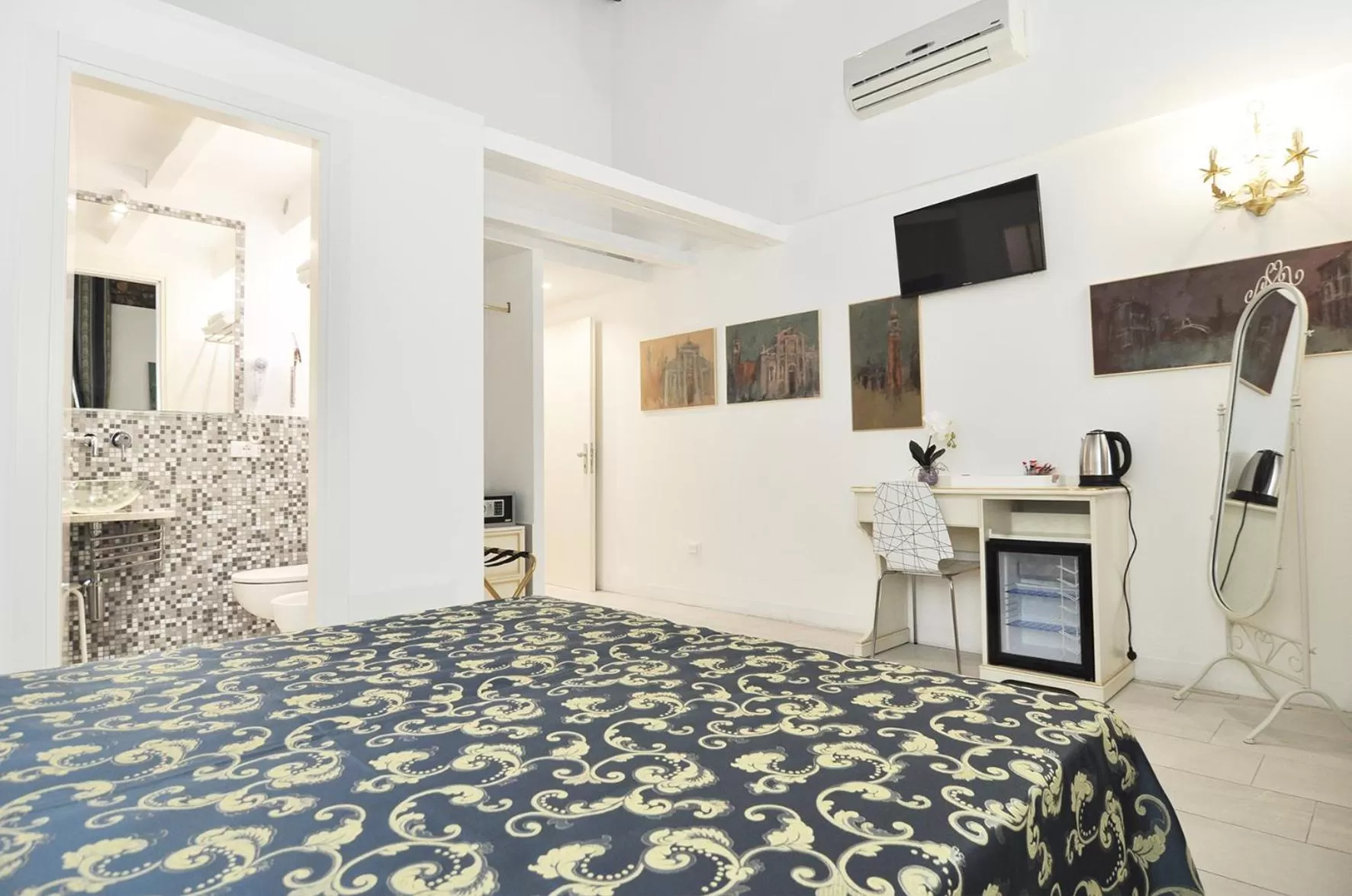 Photo of the whole room, Bed in Al Mascaron Ridente