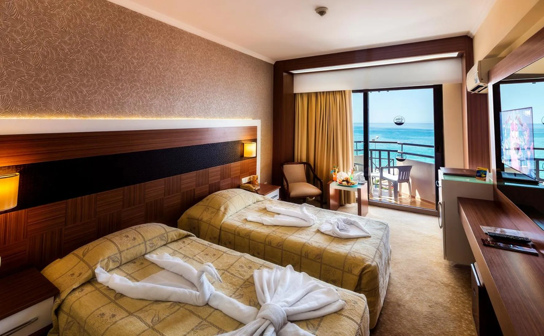 Sea view, Bed in Derici Hotel