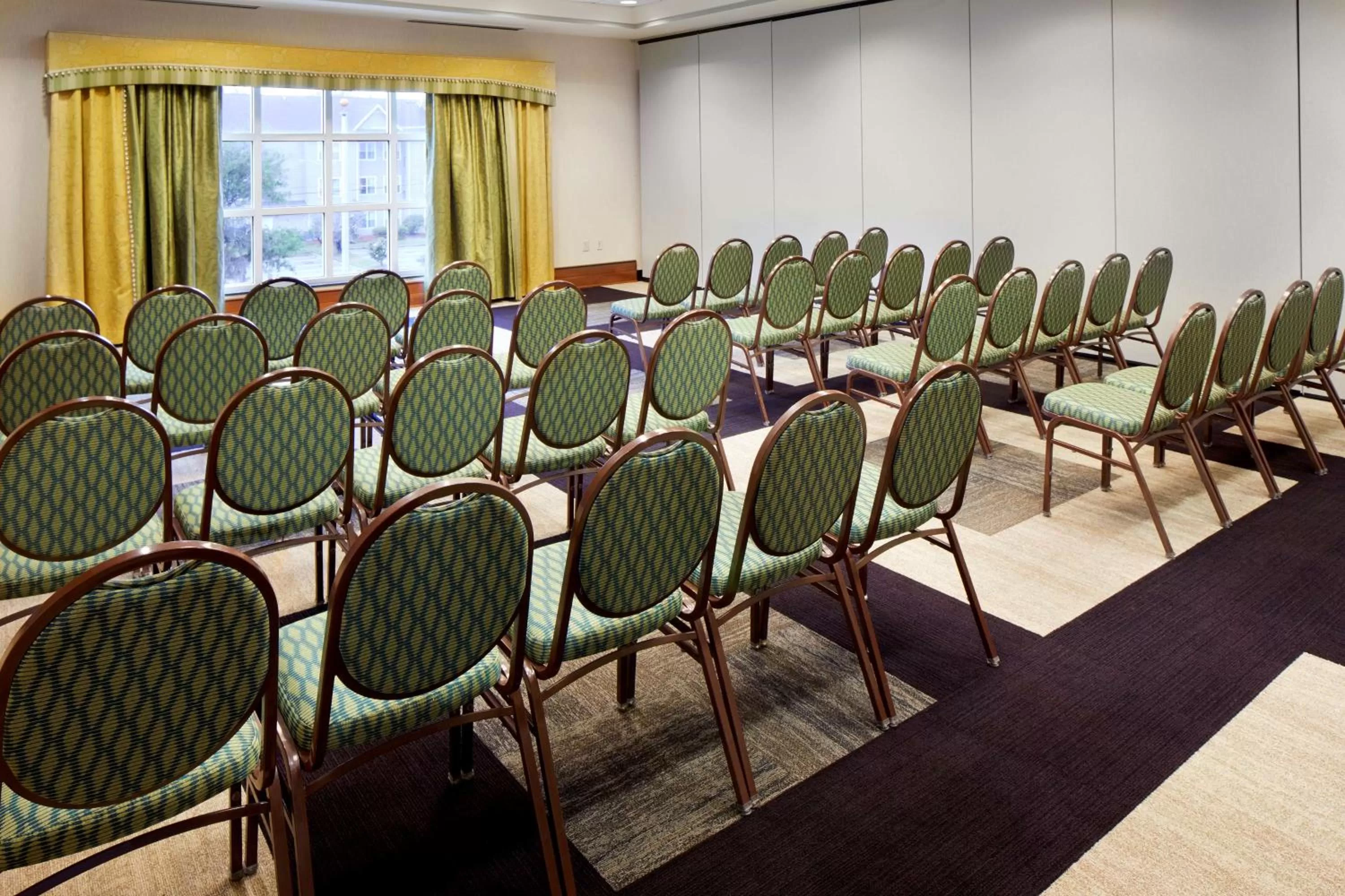 Meeting/conference room in Hampton Inn & Suites Savannah/Midtown