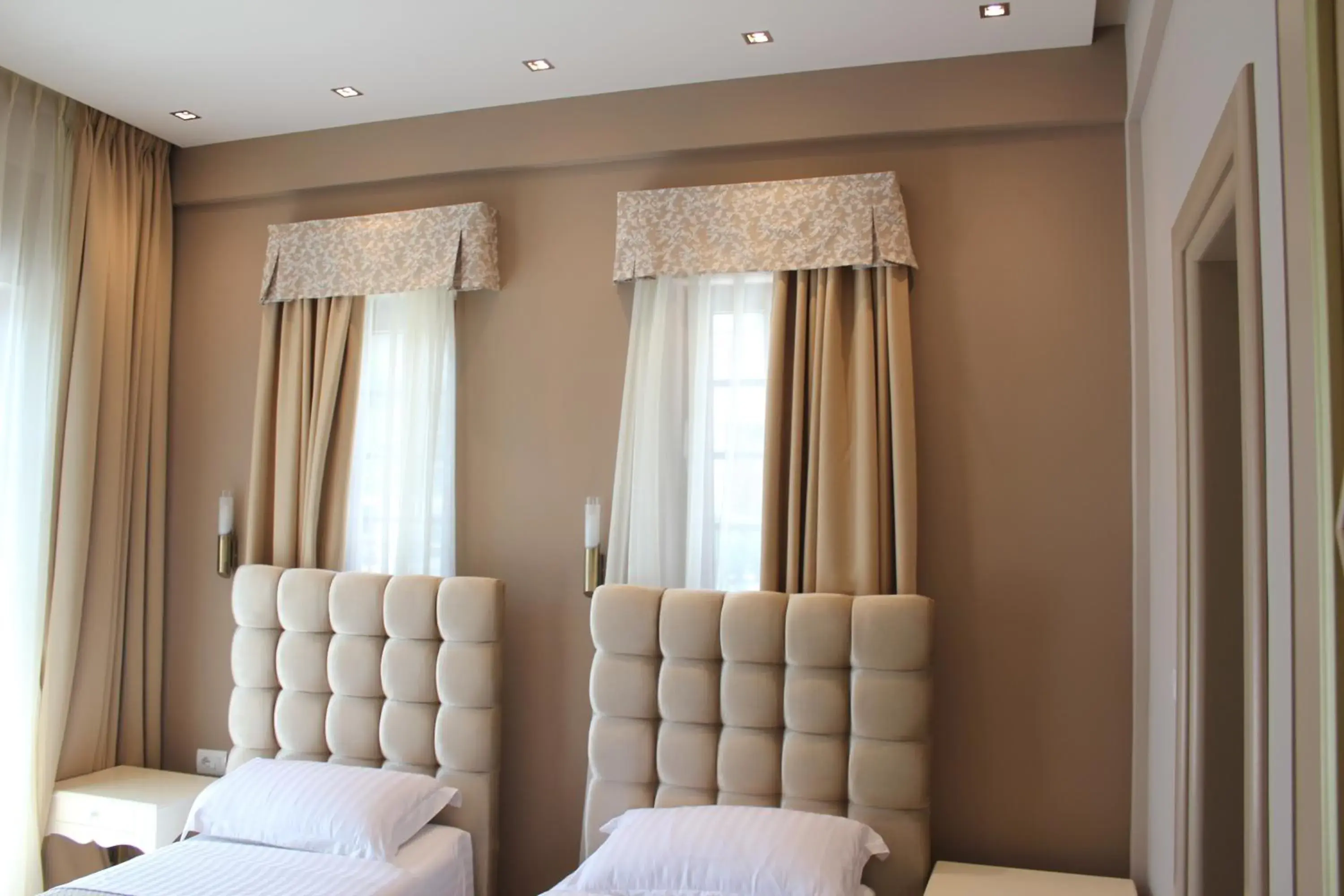 Double or Twin Room with Balcony in Hotel Rezidenca Desaret Double or Twin Room with Balcony in Hotel Rezidenca Desaret