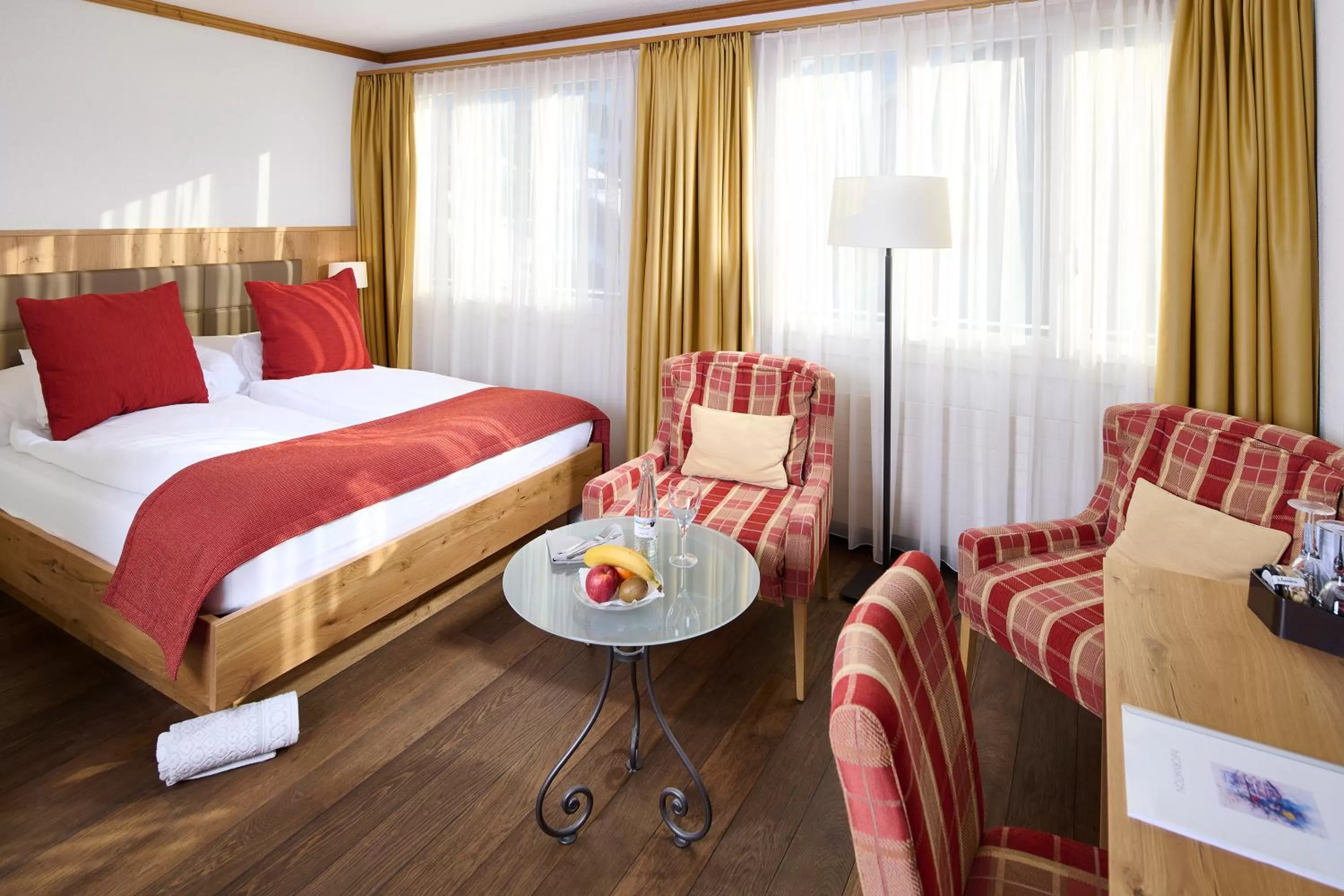 Photo of the whole room, Bed in Hotel Bristol Relais du Silence Superior